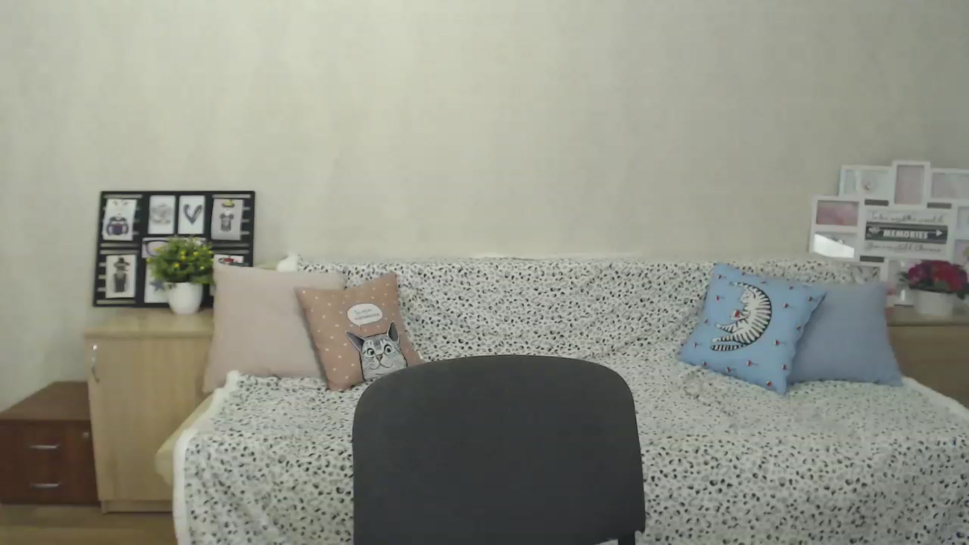 Gallery image thumbnail from Killinna's myfreecams stream on, 01/07/2023, 18:14 image 8 of 20