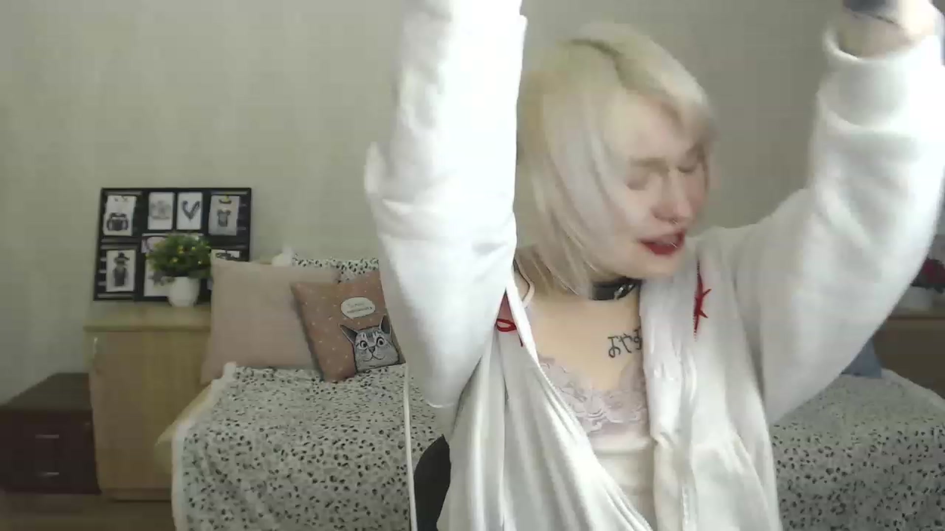 Gallery image thumbnail from Killinna's myfreecams stream on, 01/07/2023, 18:14 image 3 of 20