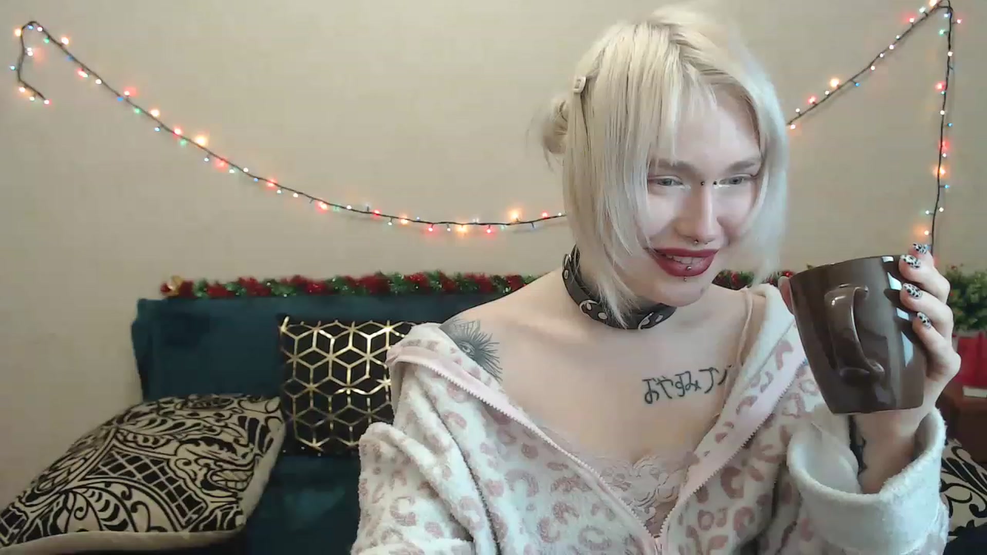 Gallery image thumbnail from Killinna's myfreecams stream on, 01/08/2023, 15:38 image 12 of 20