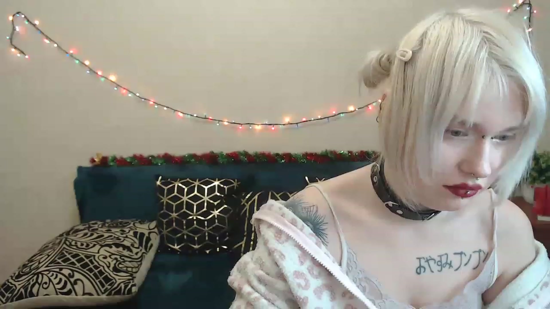 Gallery image thumbnail from Killinna's myfreecams stream on, 01/08/2023, 15:38 image 16 of 20