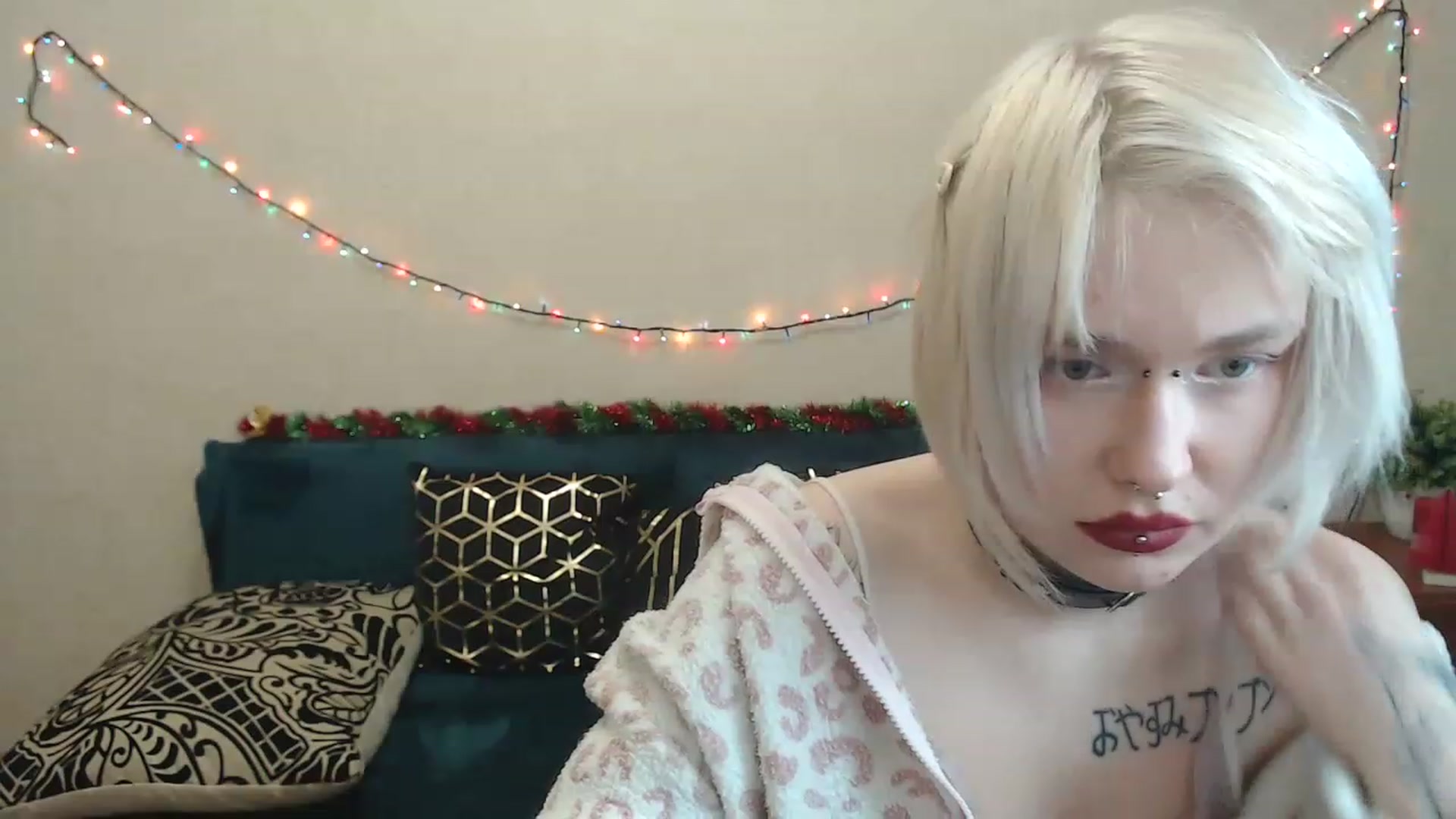 Gallery image thumbnail from Killinna's myfreecams stream on, 01/08/2023, 15:38 image 17 of 20