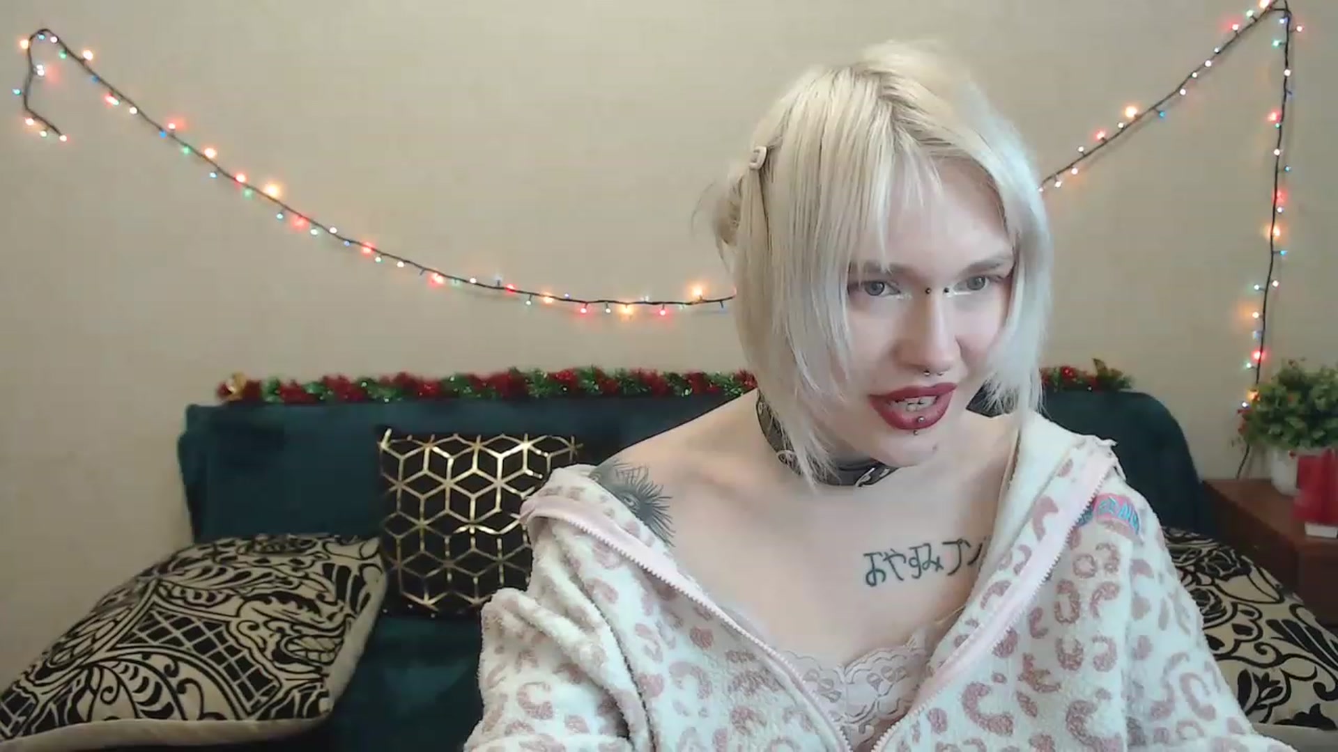 Gallery image thumbnail from Killinna's myfreecams stream on, 01/08/2023, 15:38 image 11 of 20