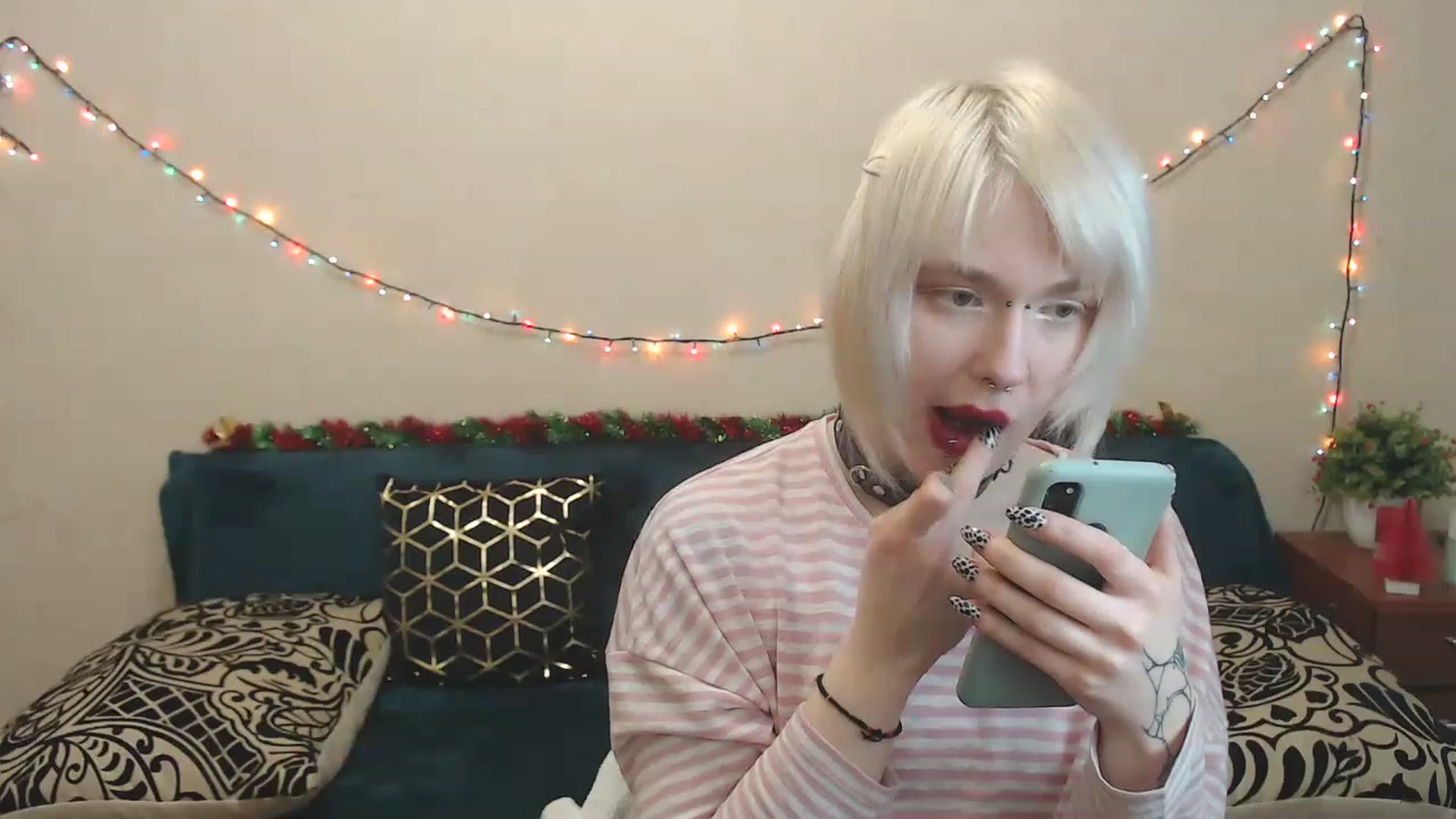 Gallery image thumbnail from Killinna's myfreecams stream on, 01/08/2023, 18:10 image 20 of 20