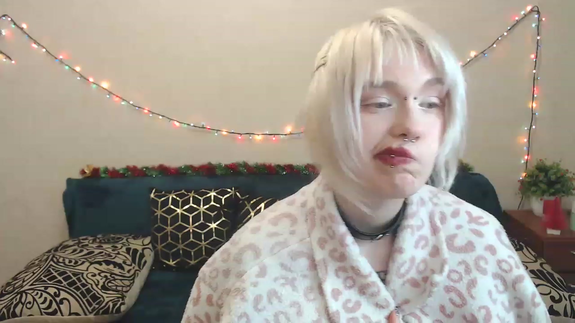 Gallery image thumbnail from Killinna's myfreecams stream on, 01/08/2023, 18:10 image 4 of 20