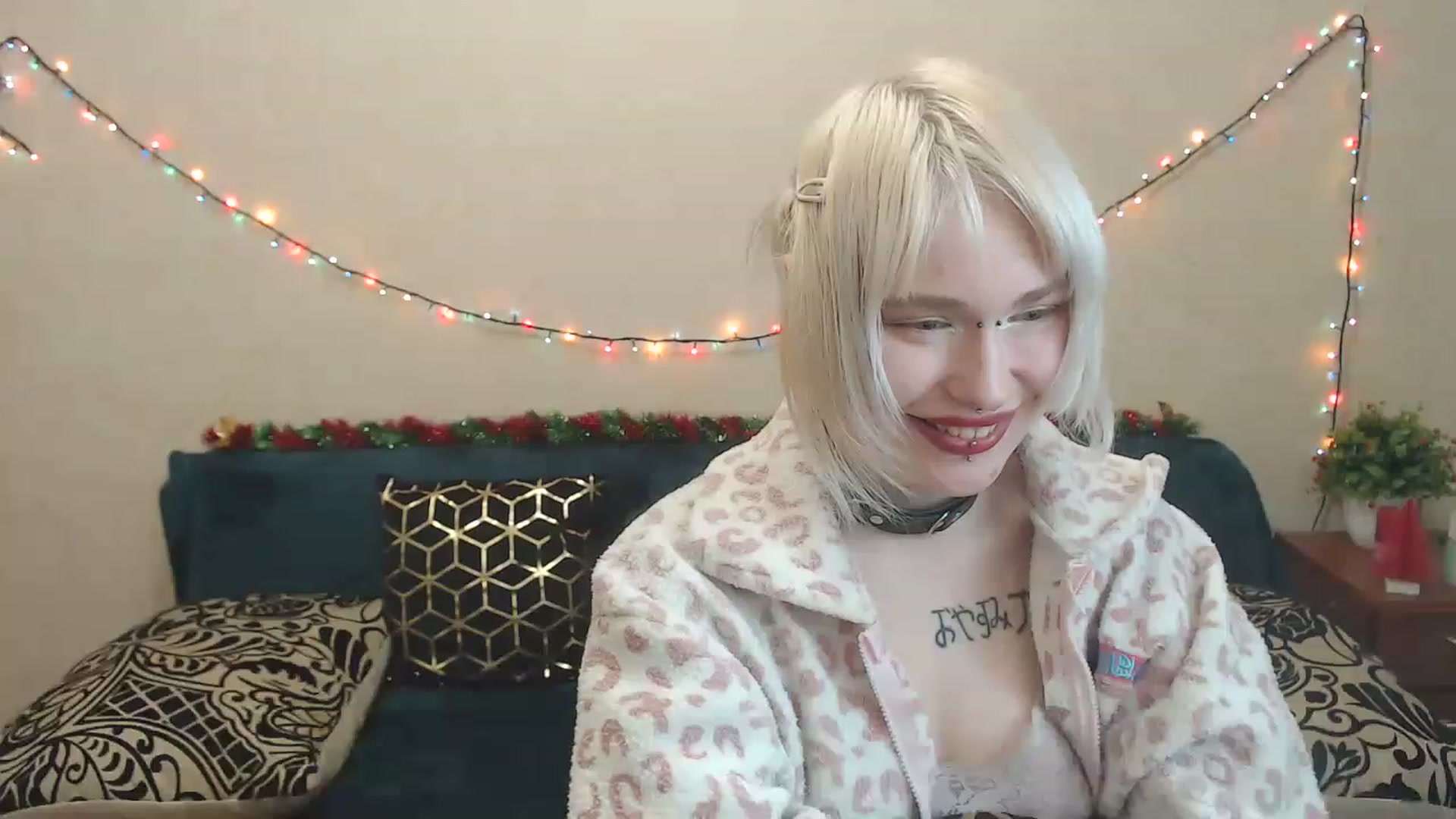 Gallery image thumbnail from Killinna's myfreecams stream on, 01/08/2023, 18:10 image 16 of 20