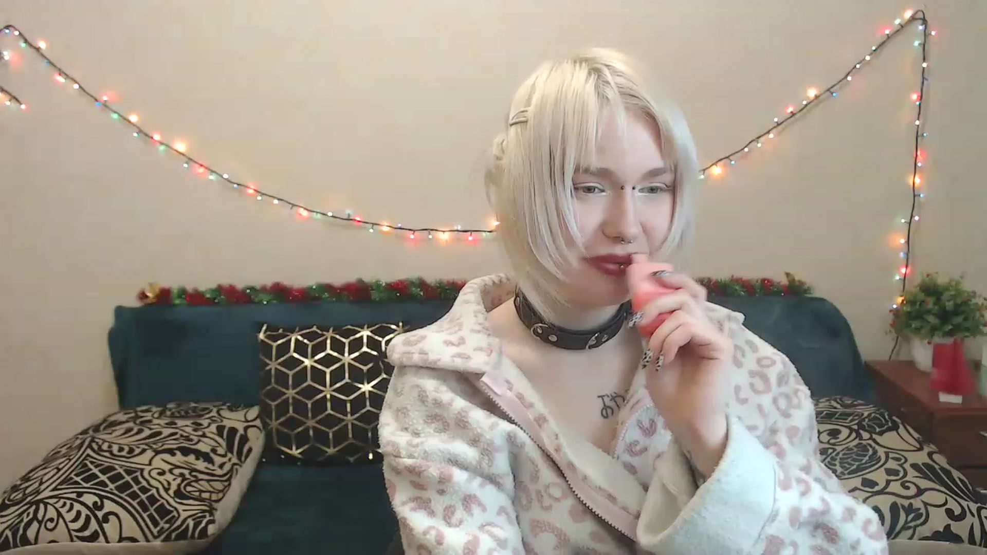 Gallery image thumbnail from Killinna's myfreecams stream on, 01/08/2023, 18:10 image 18 of 20