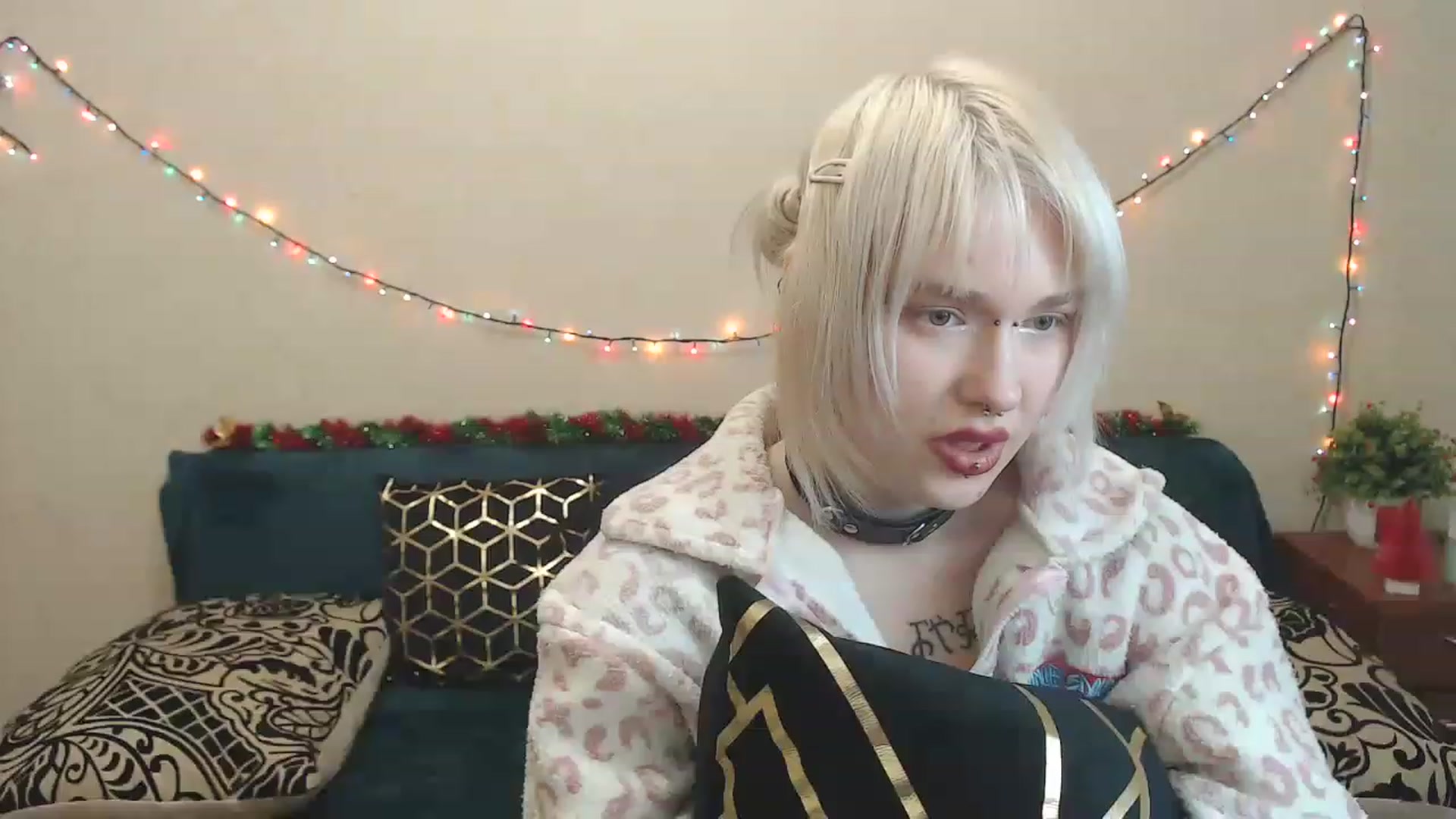 Gallery image thumbnail from Killinna's myfreecams stream on, 01/08/2023, 18:10 image 12 of 20