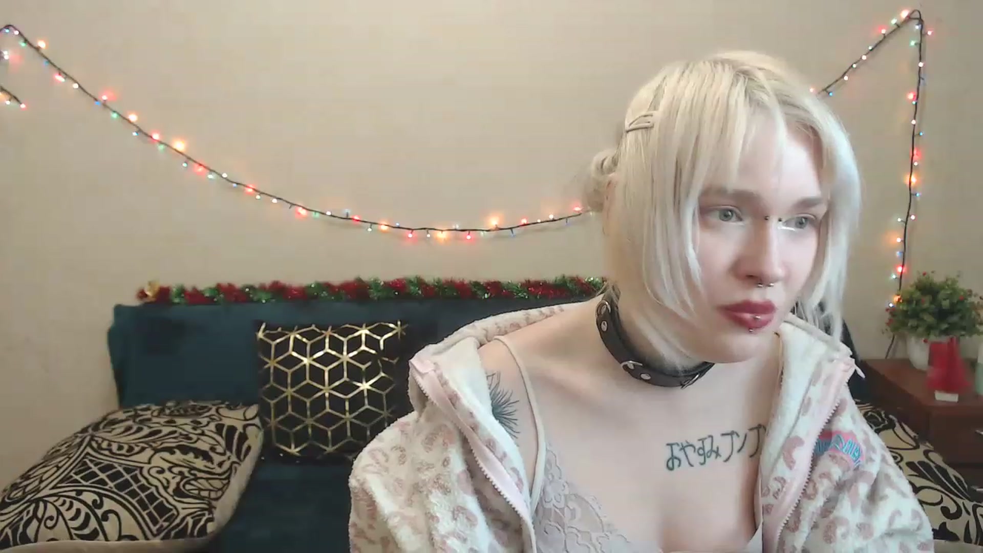 Gallery image thumbnail from Killinna's myfreecams stream on, 01/08/2023, 18:10 image 17 of 20