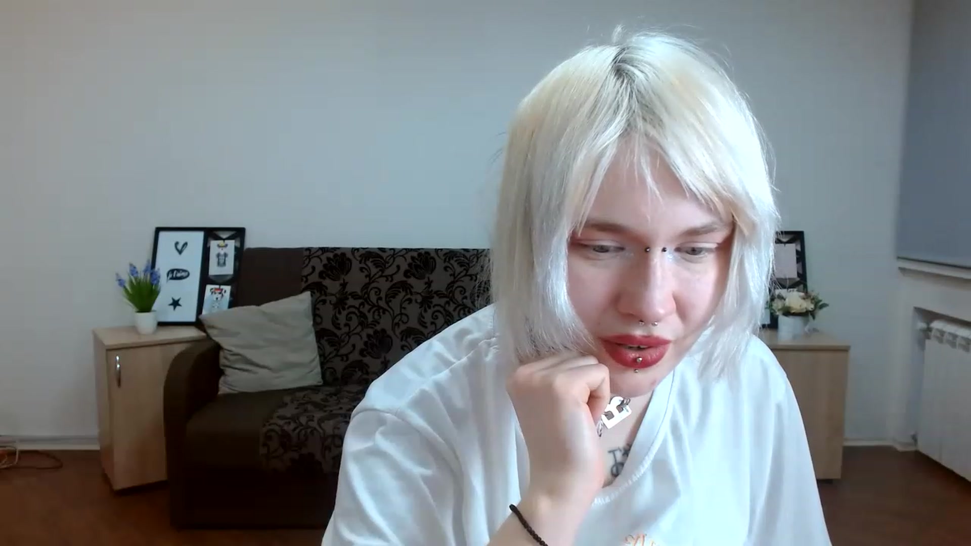 Gallery image thumbnail from Killinna's myfreecams stream on, 01/18/2023, 17:30 image 10 of 20