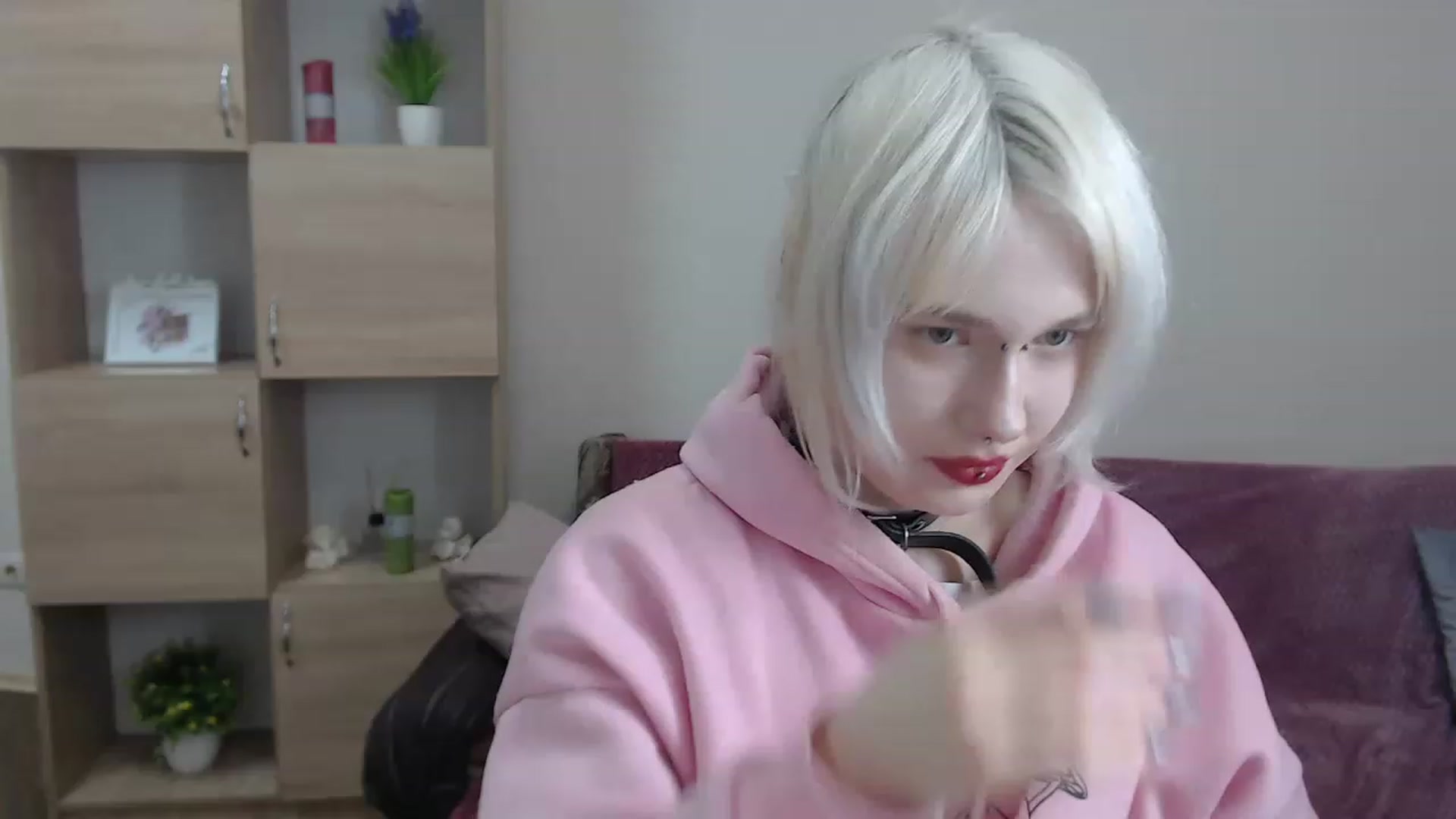 Gallery image thumbnail from Killinna's myfreecams stream on, 01/20/2023, 14:35 image 14 of 20
