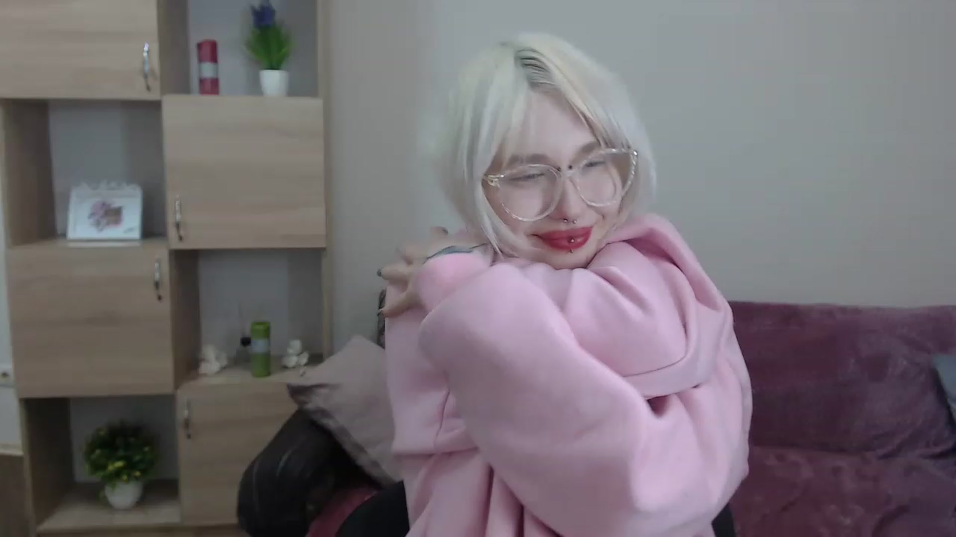 Gallery image thumbnail from Killinna's myfreecams stream on, 01/20/2023, 15:19 image 4 of 20