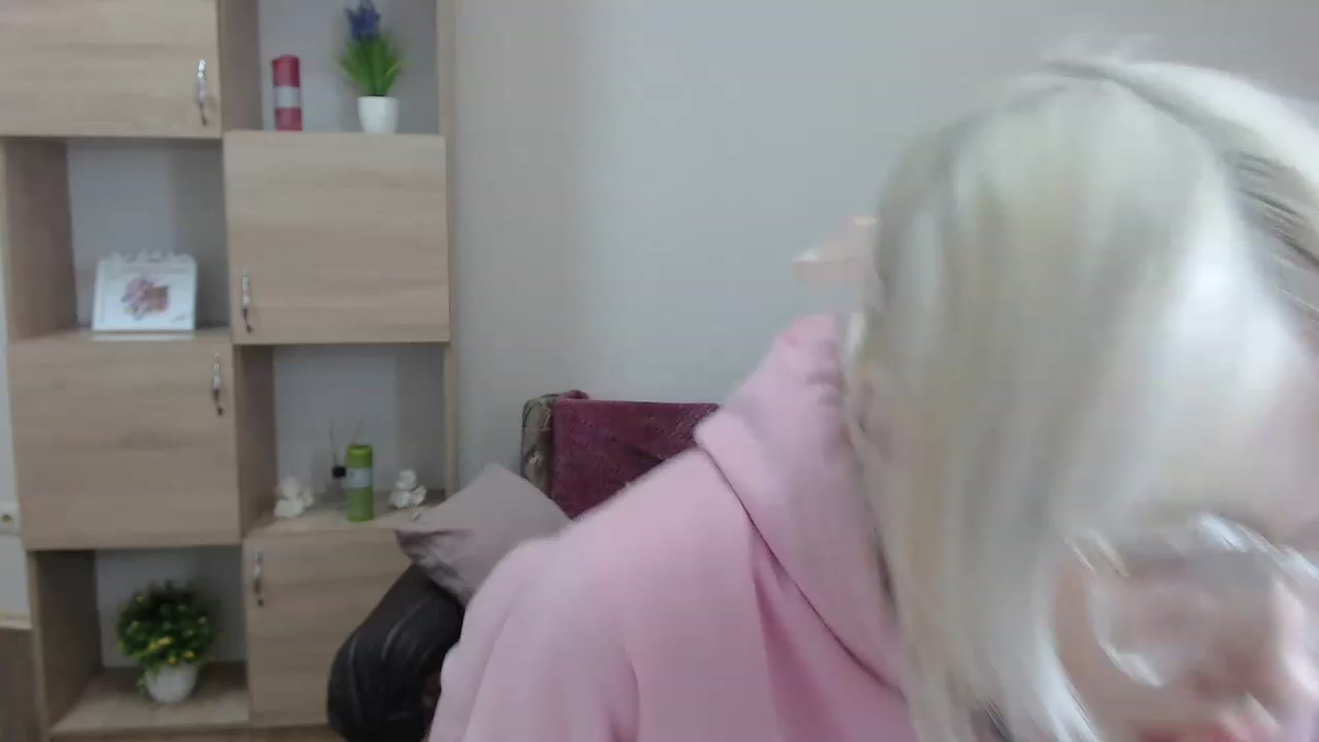 Gallery image thumbnail from Killinna's myfreecams stream on, 01/20/2023, 15:19 image 14 of 20