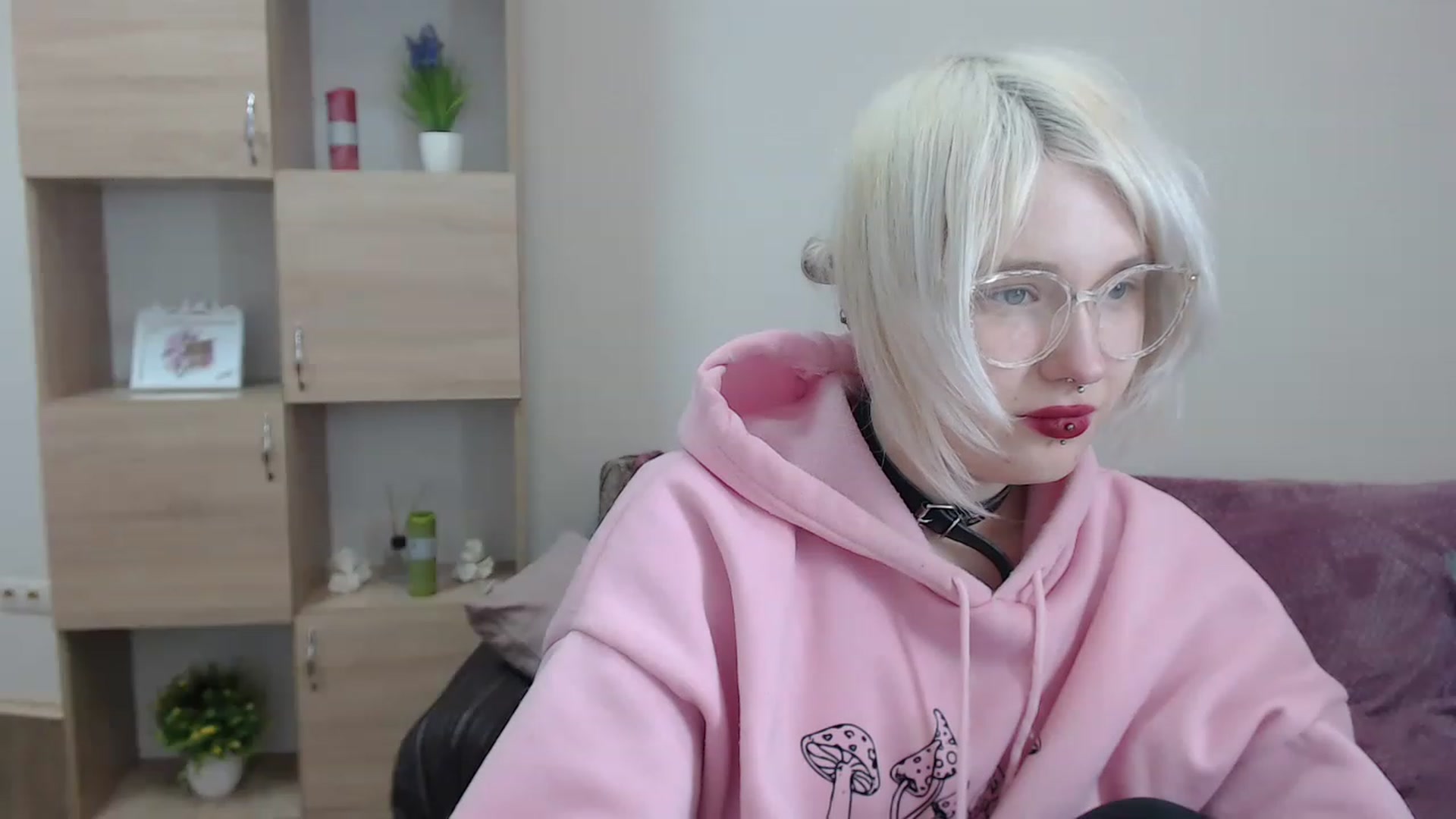 Gallery image thumbnail from Killinna's myfreecams stream on, 01/20/2023, 18:35 image 8 of 20