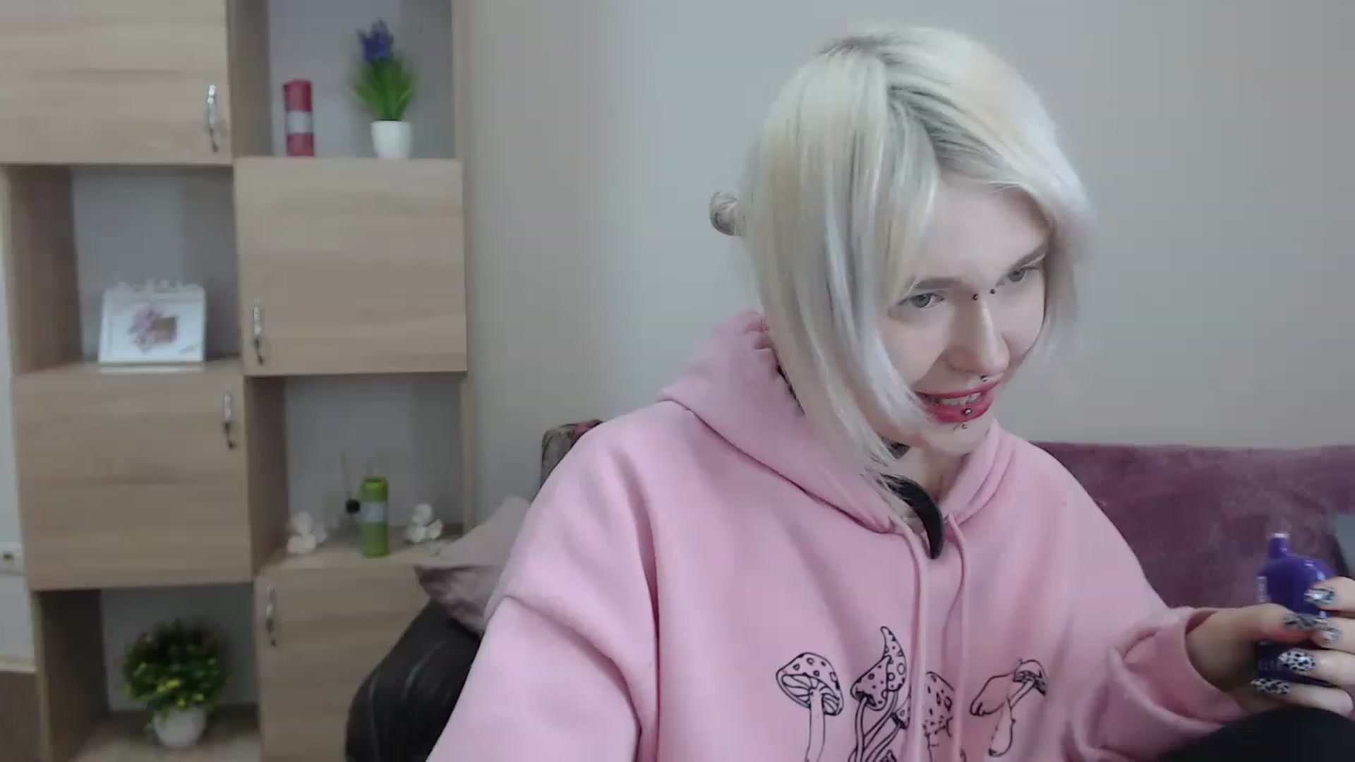 Gallery image thumbnail from Killinna's myfreecams stream on, 01/20/2023, 18:35 image 2 of 20