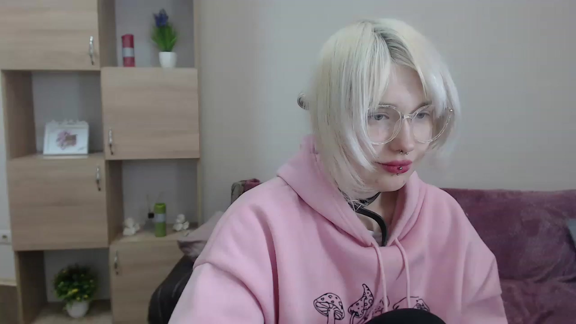 Gallery image thumbnail from Killinna's myfreecams stream on, 01/20/2023, 18:35 image 3 of 20