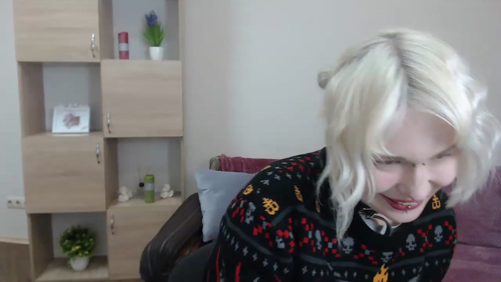 Gallery image thumbnail from Killinna's myfreecams stream on, 01/21/2023, 18:32 image 18 of 20