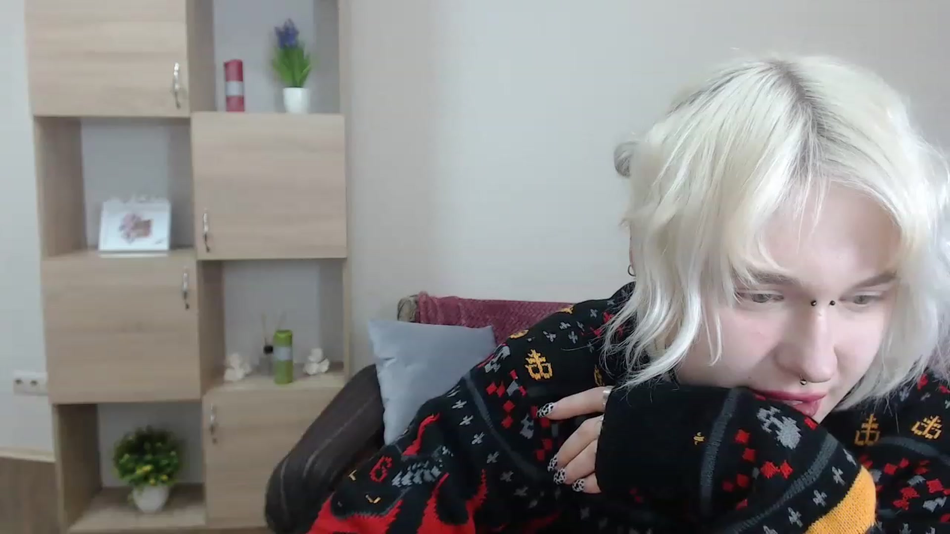 Gallery image thumbnail from Killinna's myfreecams stream on, 01/21/2023, 18:32 image 19 of 20