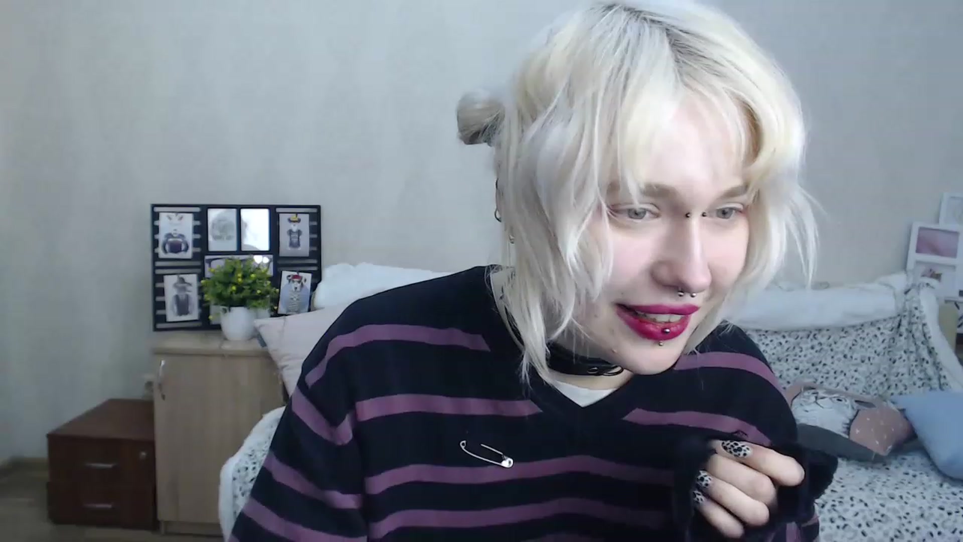 Gallery image thumbnail from Killinna's myfreecams stream on, 01/22/2023, 18:31 image 12 of 20