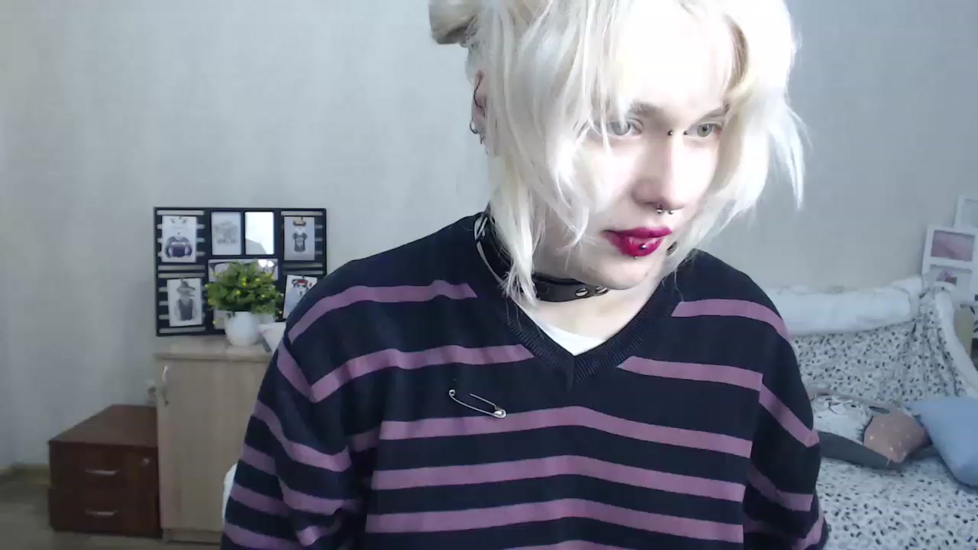 Gallery image thumbnail from Killinna's myfreecams stream on, 01/22/2023, 18:31 image 10 of 20