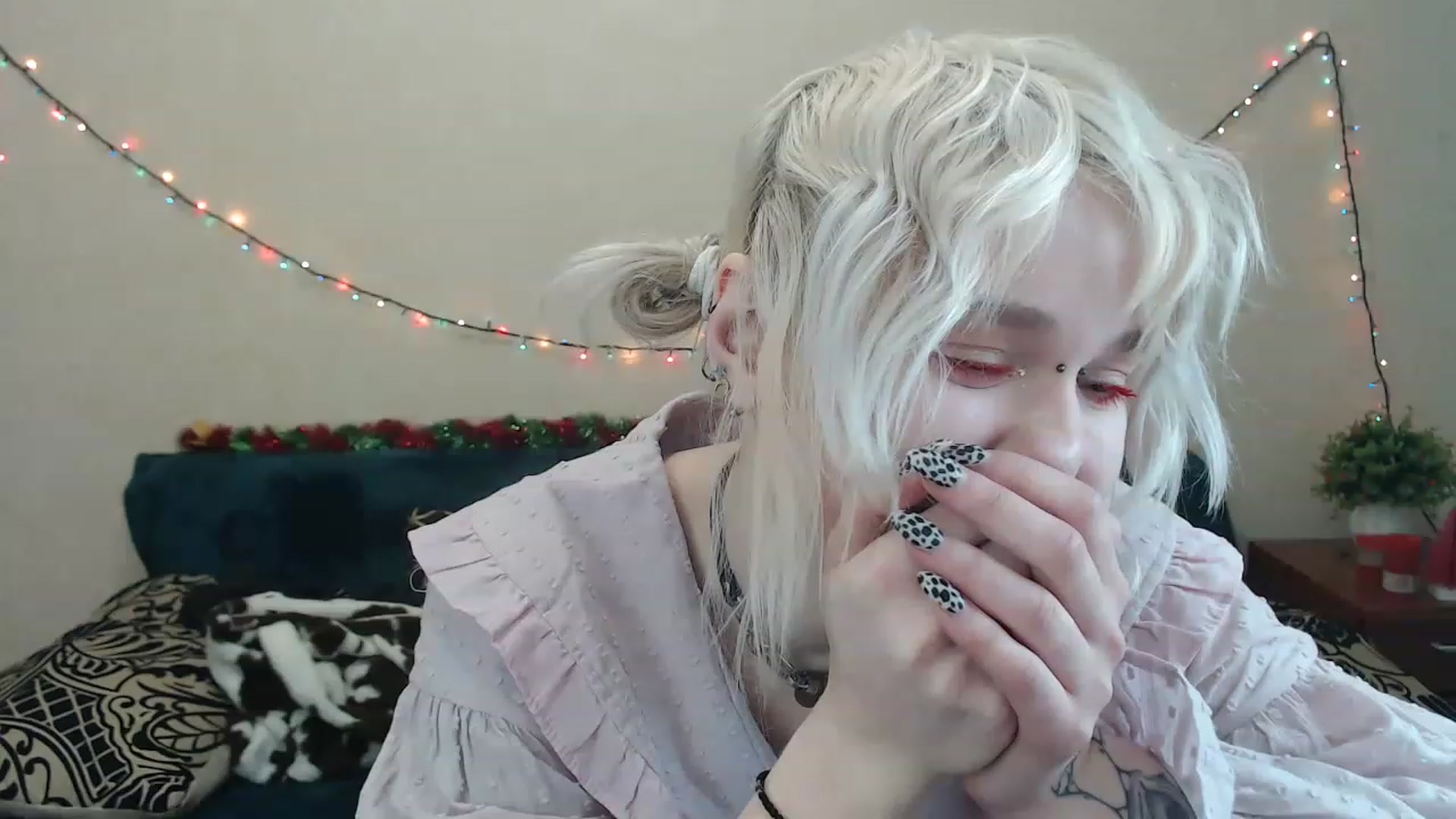 Gallery image thumbnail from Killinna's myfreecams stream on, 01/26/2023, 17:39 image 13 of 20