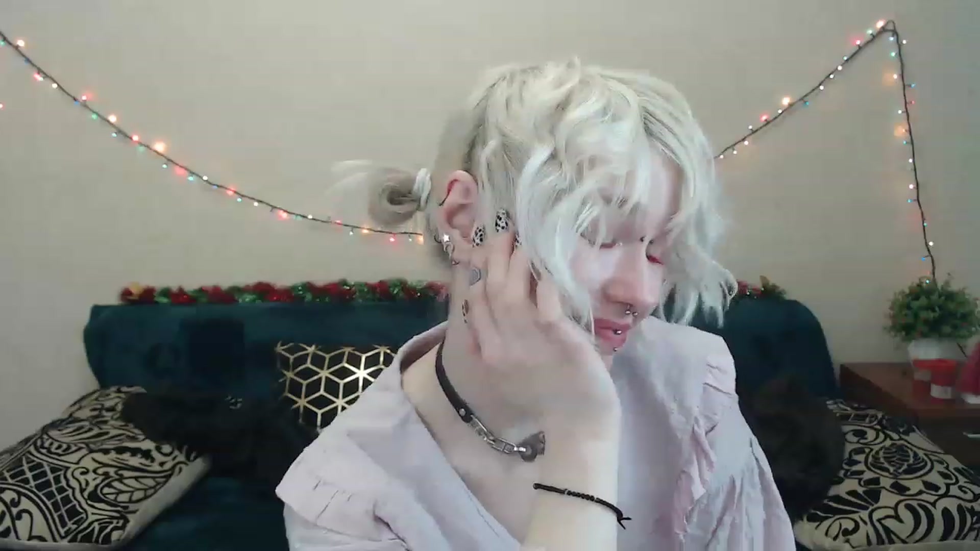 Gallery image thumbnail from Killinna's myfreecams stream on, 01/26/2023, 17:39 image 18 of 20