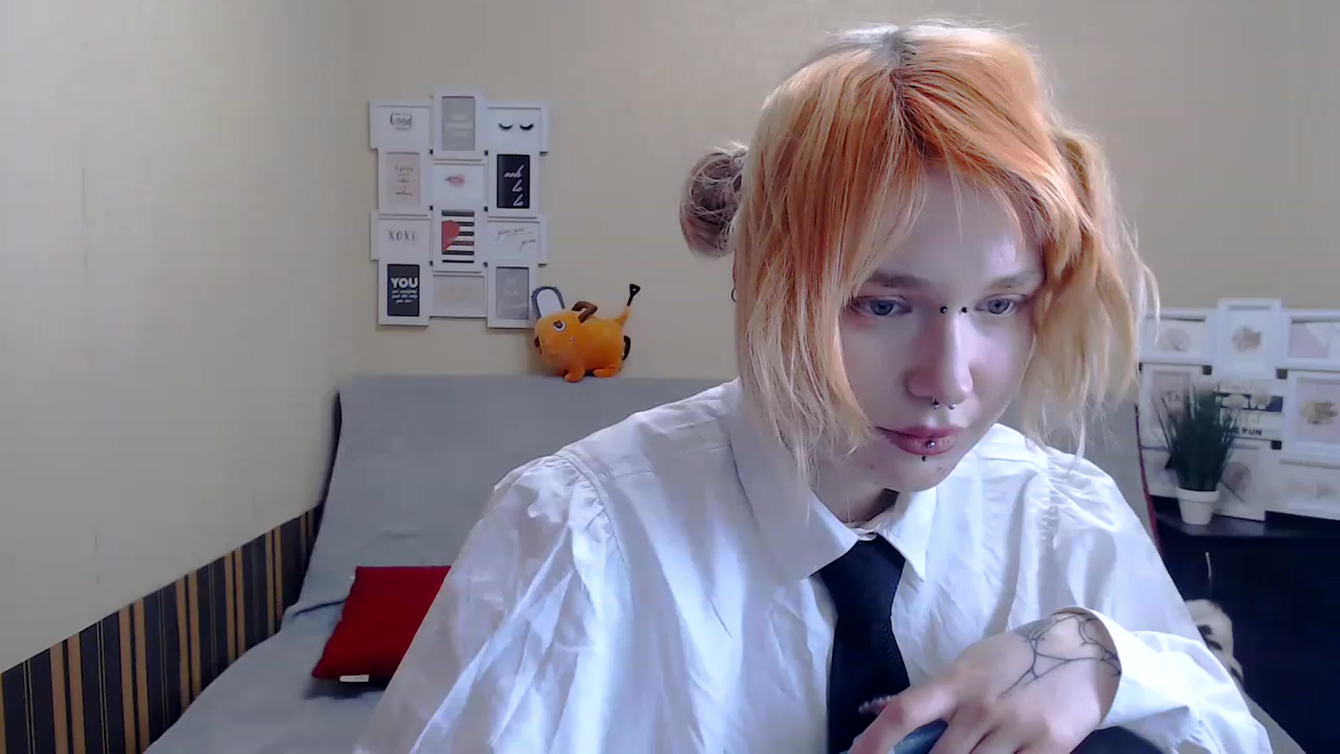Gallery image thumbnail from Killinna's myfreecams stream on, 01/28/2023, 18:40 image 19 of 20