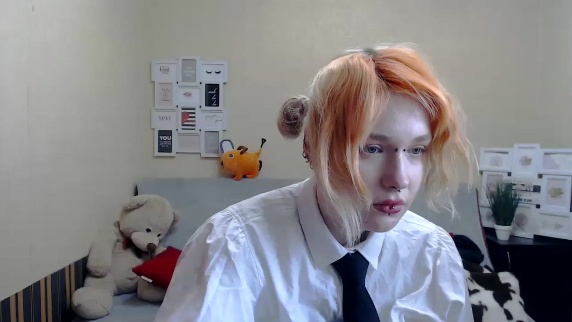 Gallery image thumbnail from Killinna's myfreecams stream on, 01/28/2023, 18:40 image 5 of 20