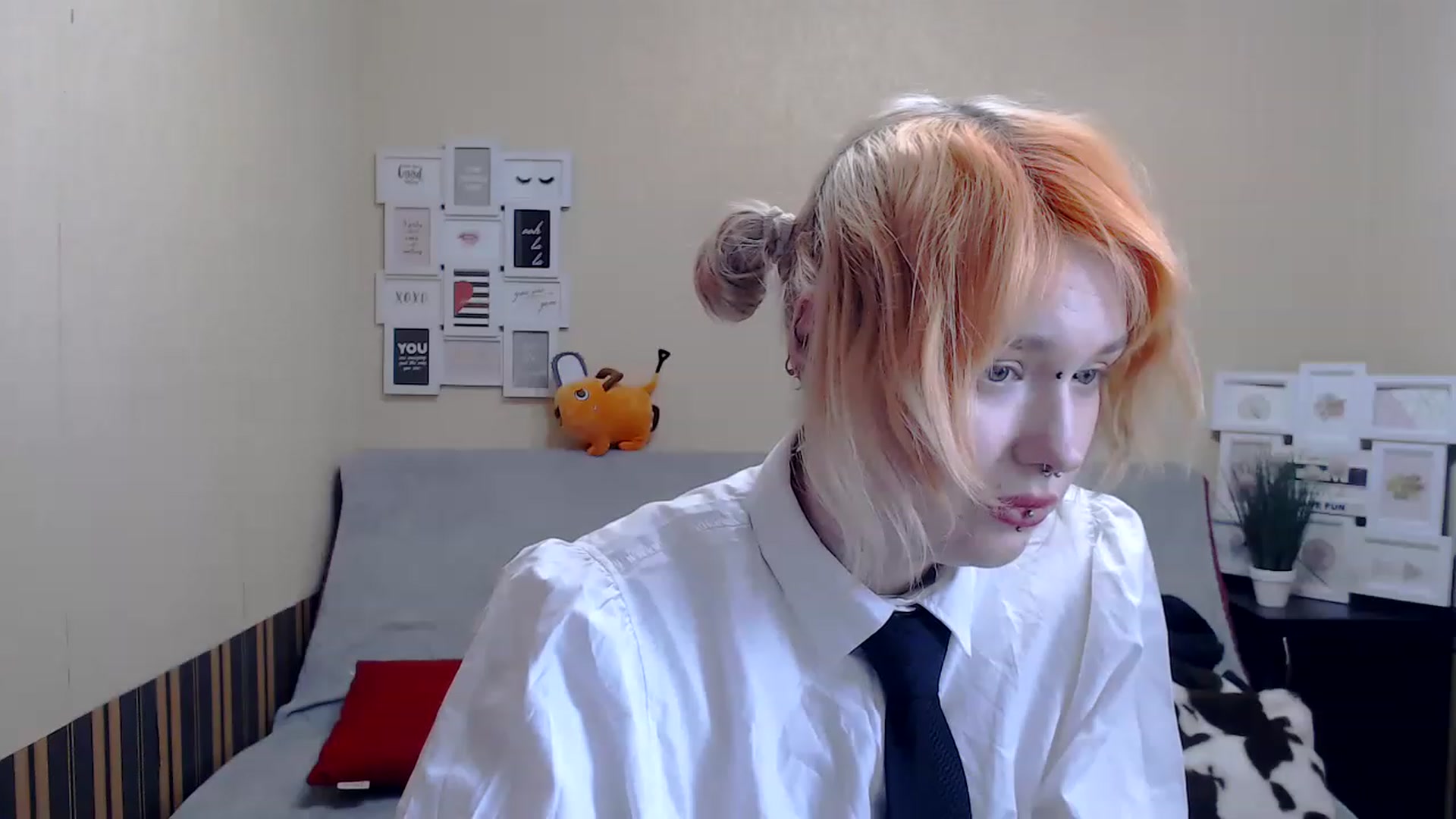 Gallery image thumbnail from Killinna's myfreecams stream on, 01/28/2023, 18:40 image 14 of 20