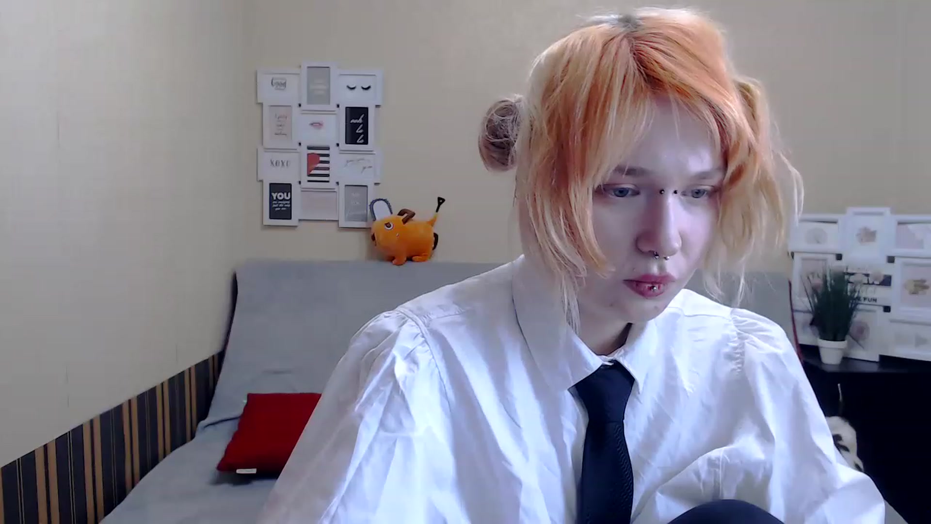 Gallery image thumbnail from Killinna's myfreecams stream on, 01/28/2023, 18:40 image 18 of 20