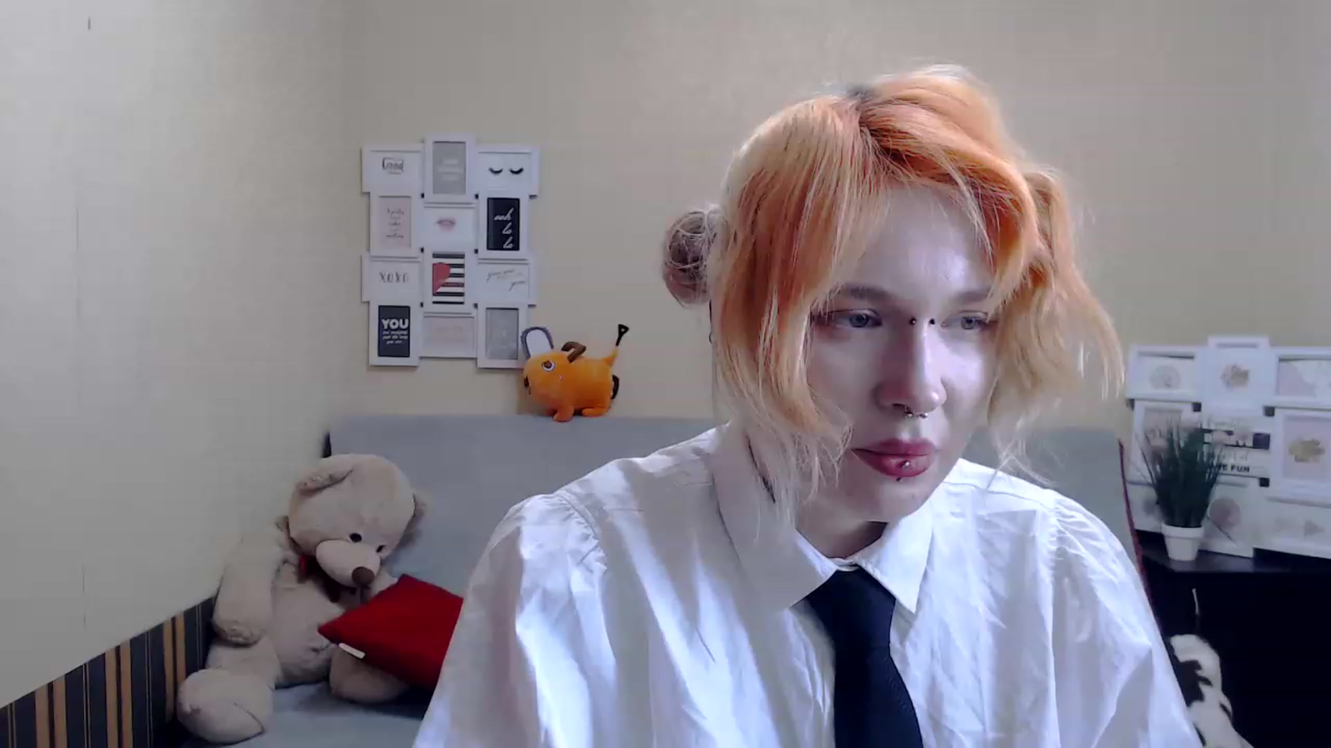 Gallery image thumbnail from Killinna's myfreecams stream on, 01/28/2023, 18:40 image 1 of 20