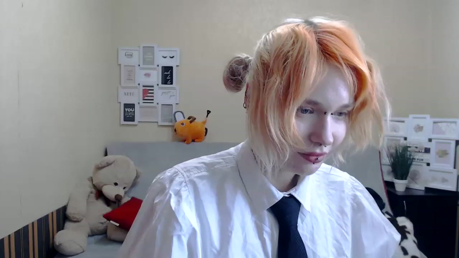 Gallery image thumbnail from Killinna's myfreecams stream on, 01/28/2023, 18:40 image 11 of 20