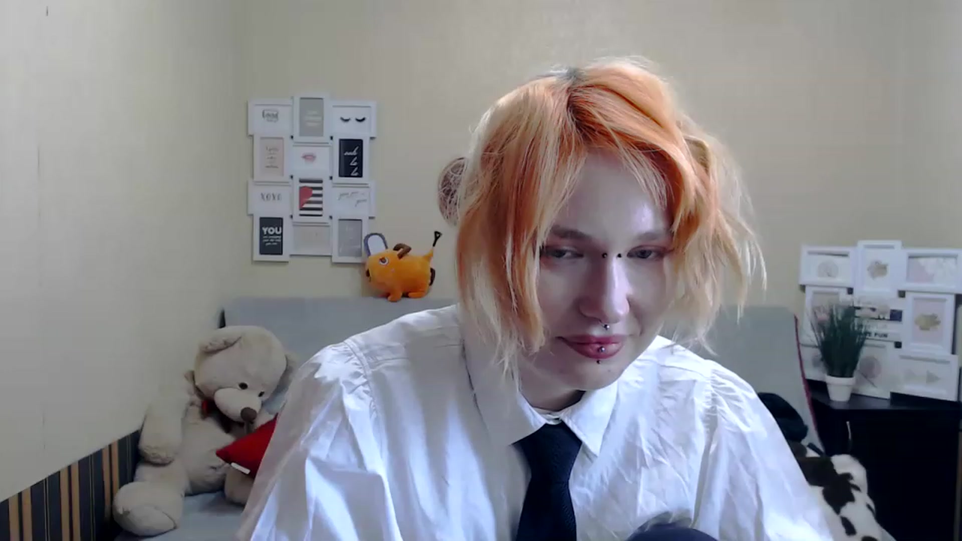 Gallery image thumbnail from Killinna's myfreecams stream on, 01/28/2023, 18:40 image 8 of 20