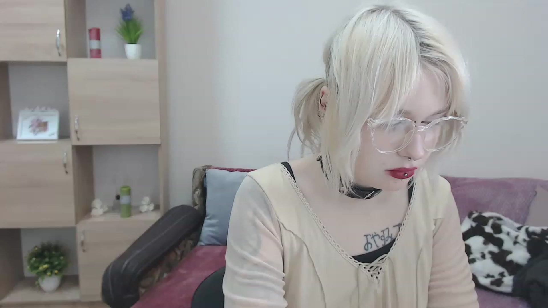 Gallery image thumbnail from Killinna's myfreecams stream on, 01/31/2023, 16:28 image 10 of 20