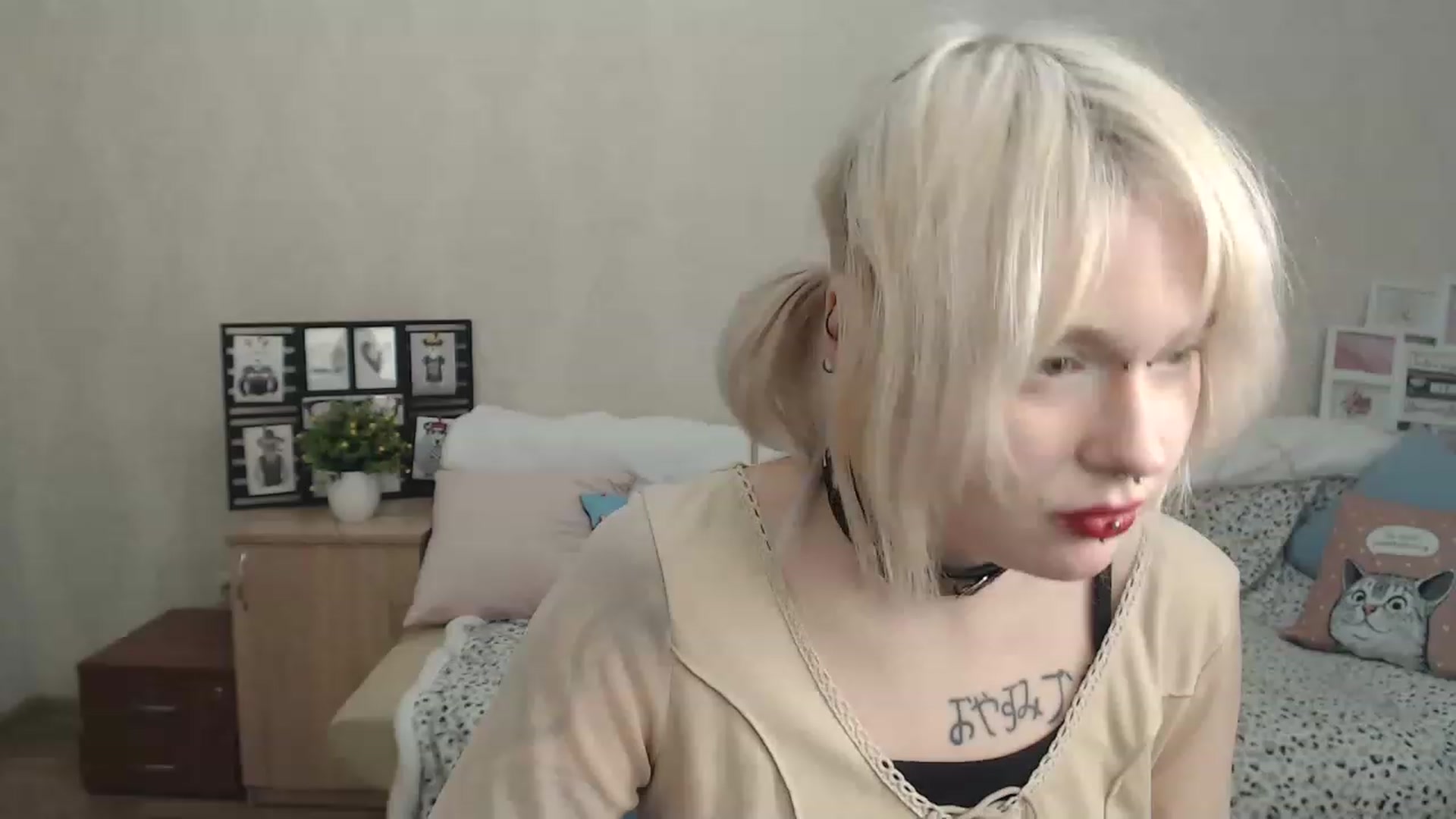 Gallery image thumbnail from Killinna's myfreecams stream on, 01/31/2023, 18:53 image 8 of 20