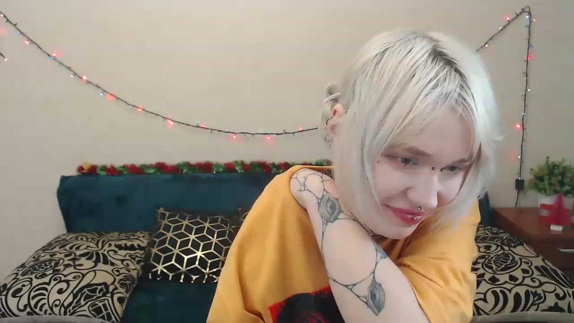 Gallery image thumbnail from Killinna's myfreecams stream on, 02/04/2023, 16:48 image 18 of 20