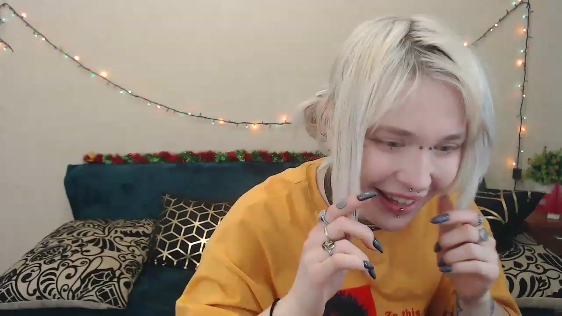 Gallery image thumbnail from Killinna's myfreecams stream on, 02/04/2023, 17:41 image 18 of 20
