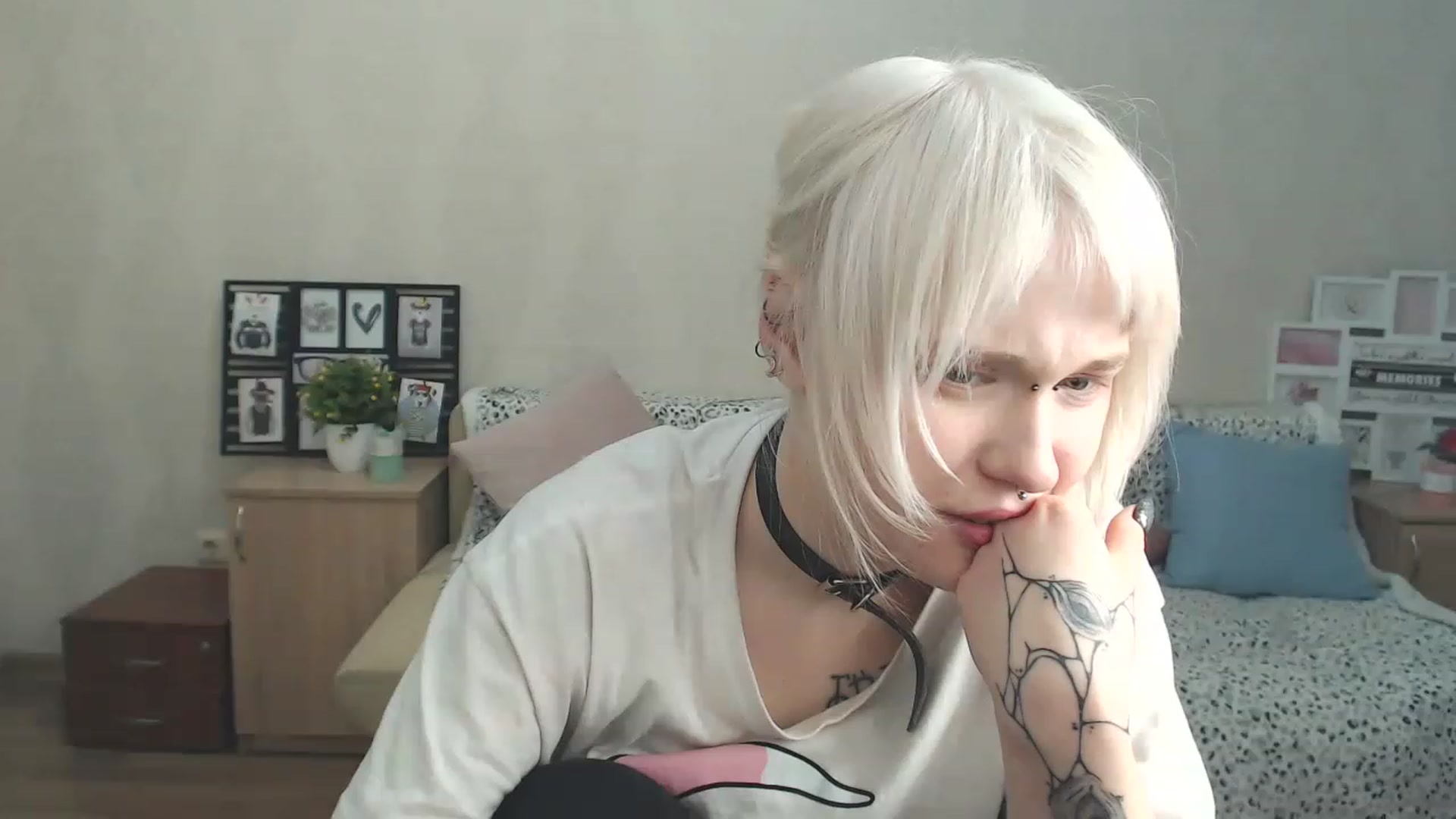 Gallery image thumbnail from Killinna's myfreecams stream on, 02/11/2023, 18:16 image 6 of 20