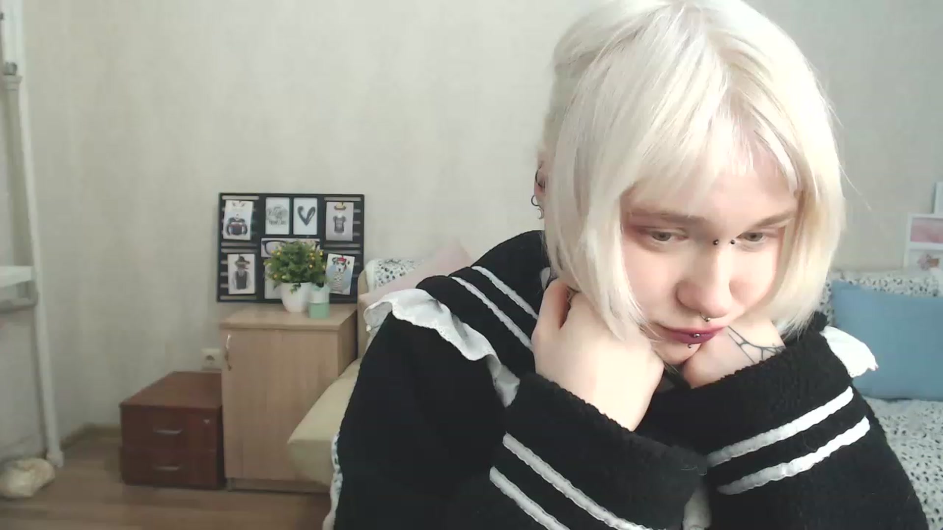 Gallery image thumbnail from Killinna's myfreecams stream on, 02/11/2023, 18:32 image 2 of 20