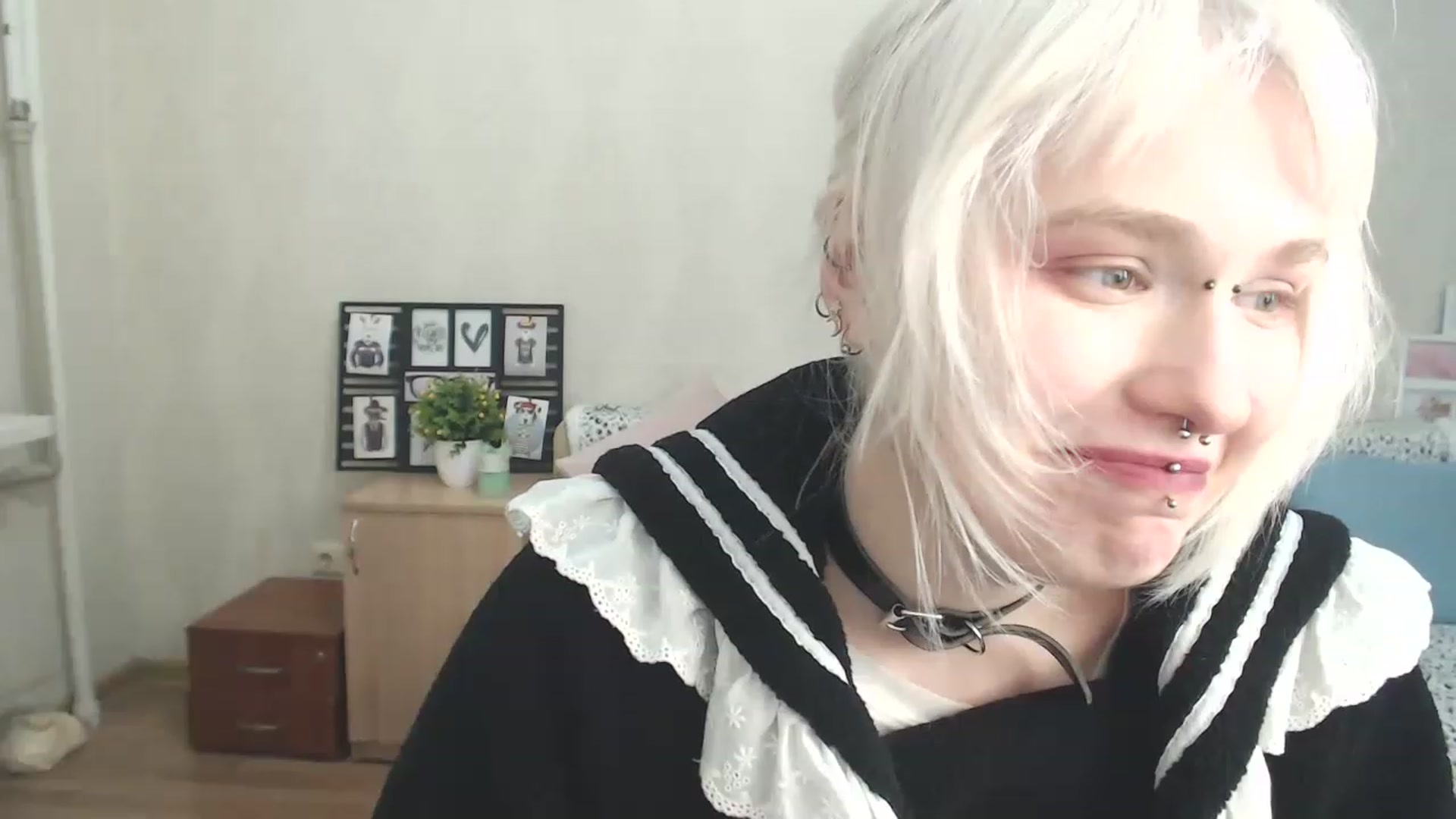 Gallery image thumbnail from Killinna's myfreecams stream on, 02/11/2023, 18:32 image 18 of 20