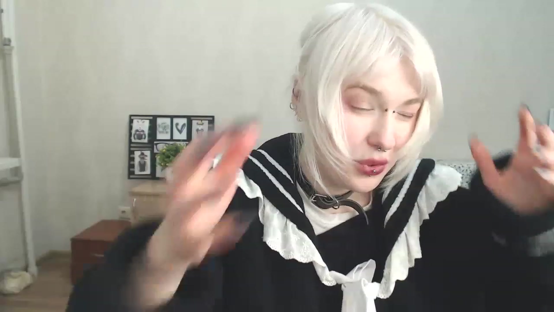 Gallery image thumbnail from Killinna's myfreecams stream on, 02/11/2023, 18:32 image 17 of 20