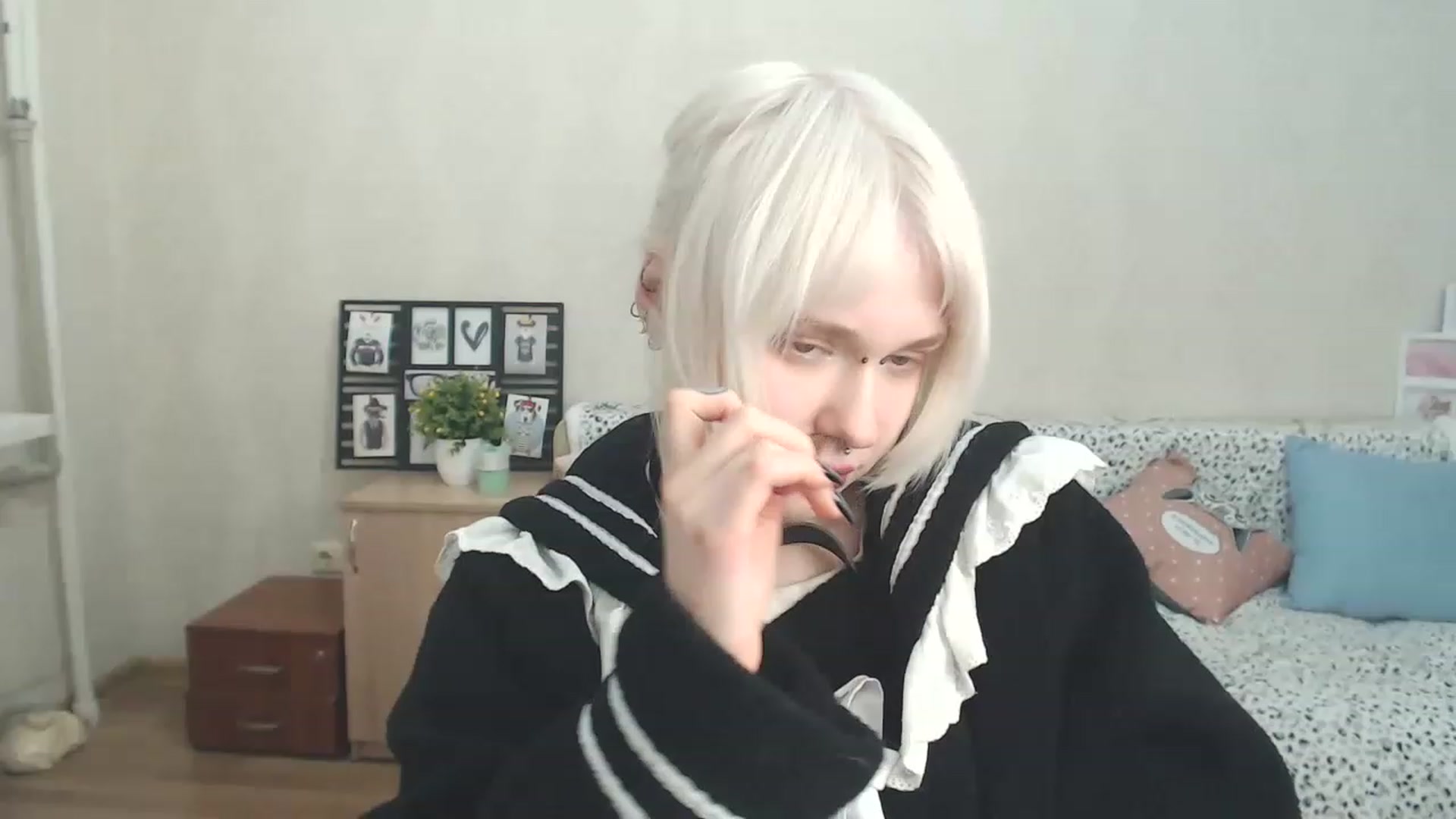 Gallery image thumbnail from Killinna's myfreecams stream on, 02/11/2023, 18:32 image 5 of 20