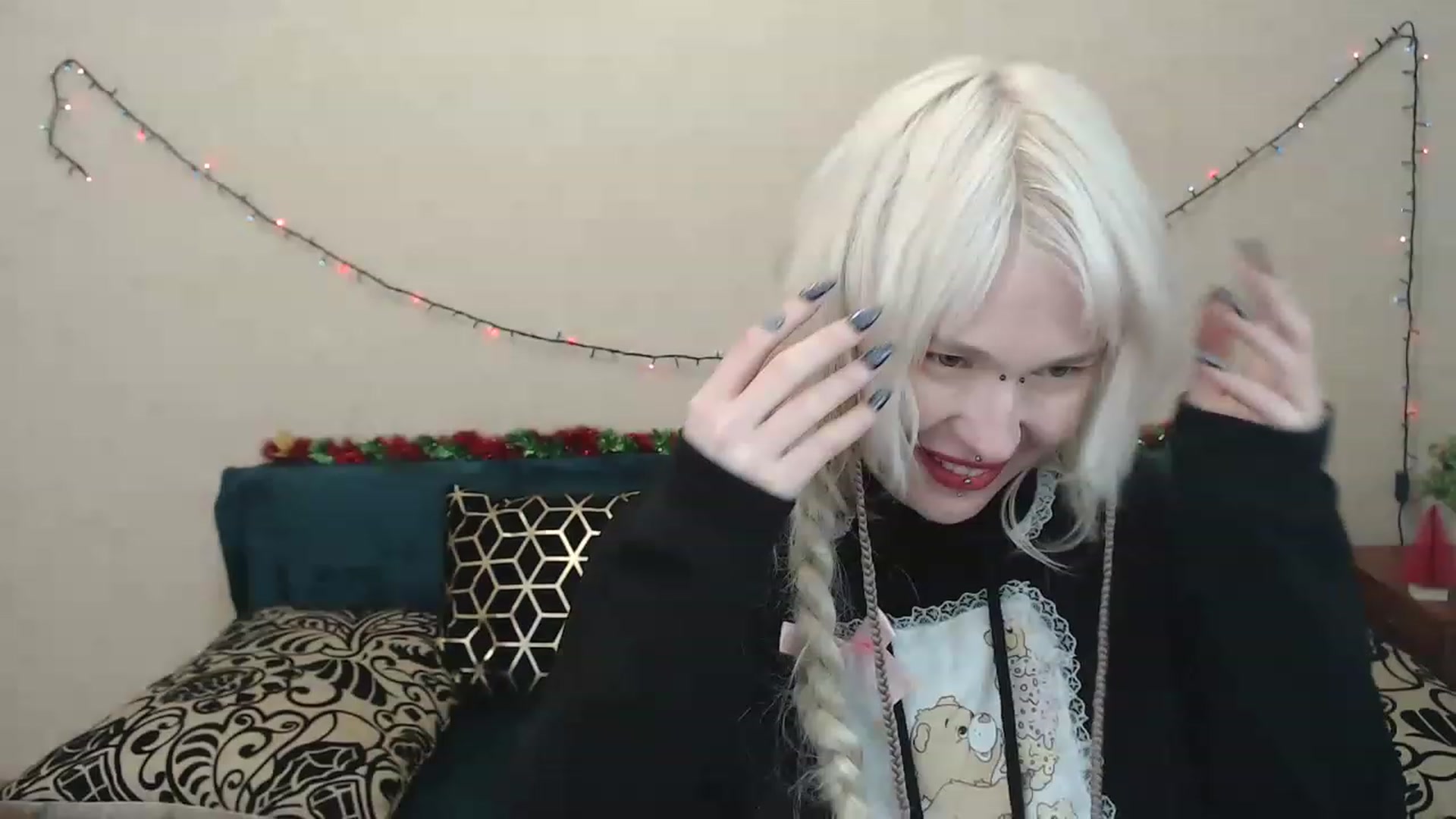 Gallery image thumbnail from Killinna's myfreecams stream on, 02/18/2023, 18:15 image 14 of 20