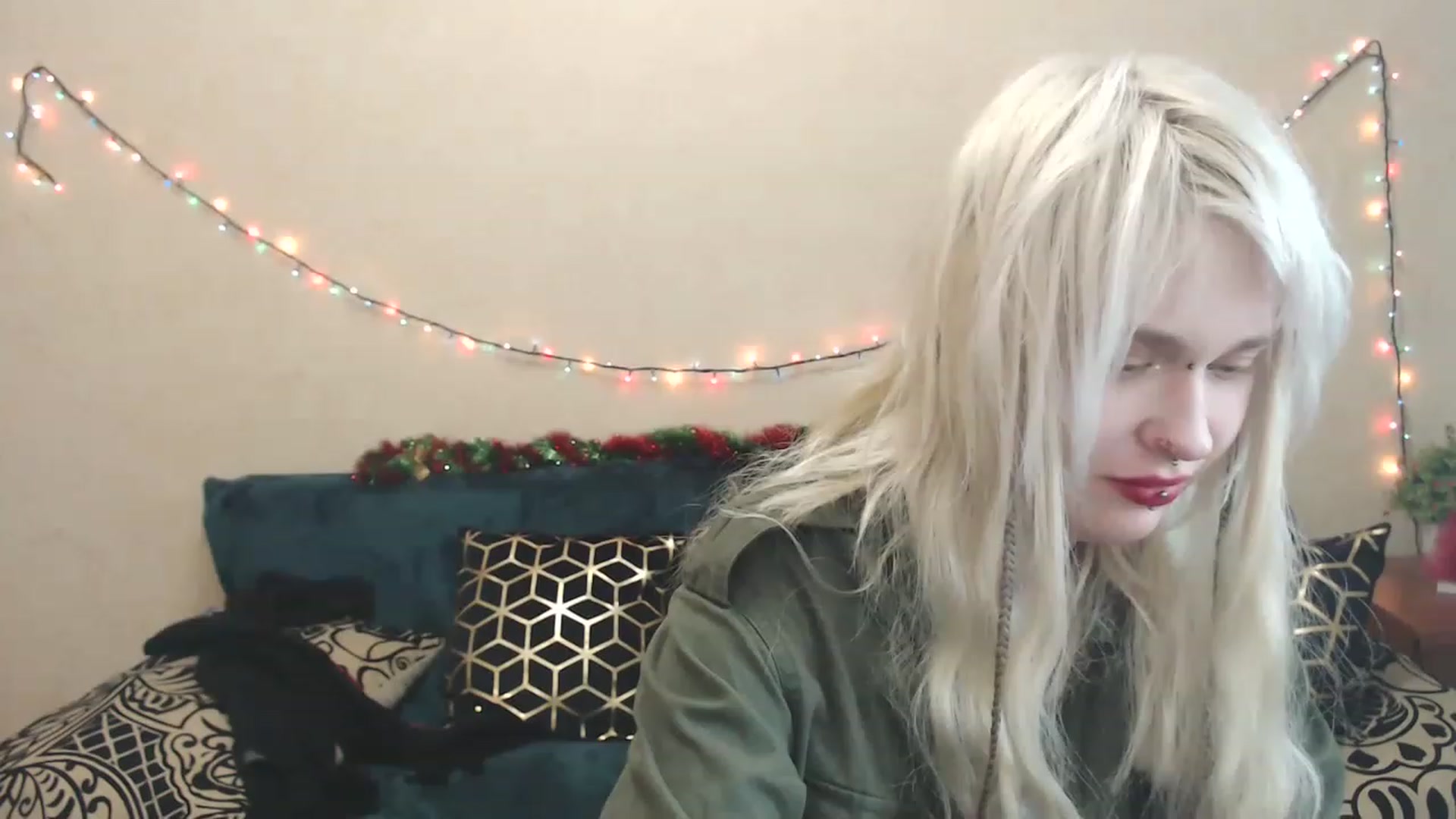 Gallery image thumbnail from Killinna's myfreecams stream on, 03/08/2023, 17:42 image 12 of 20