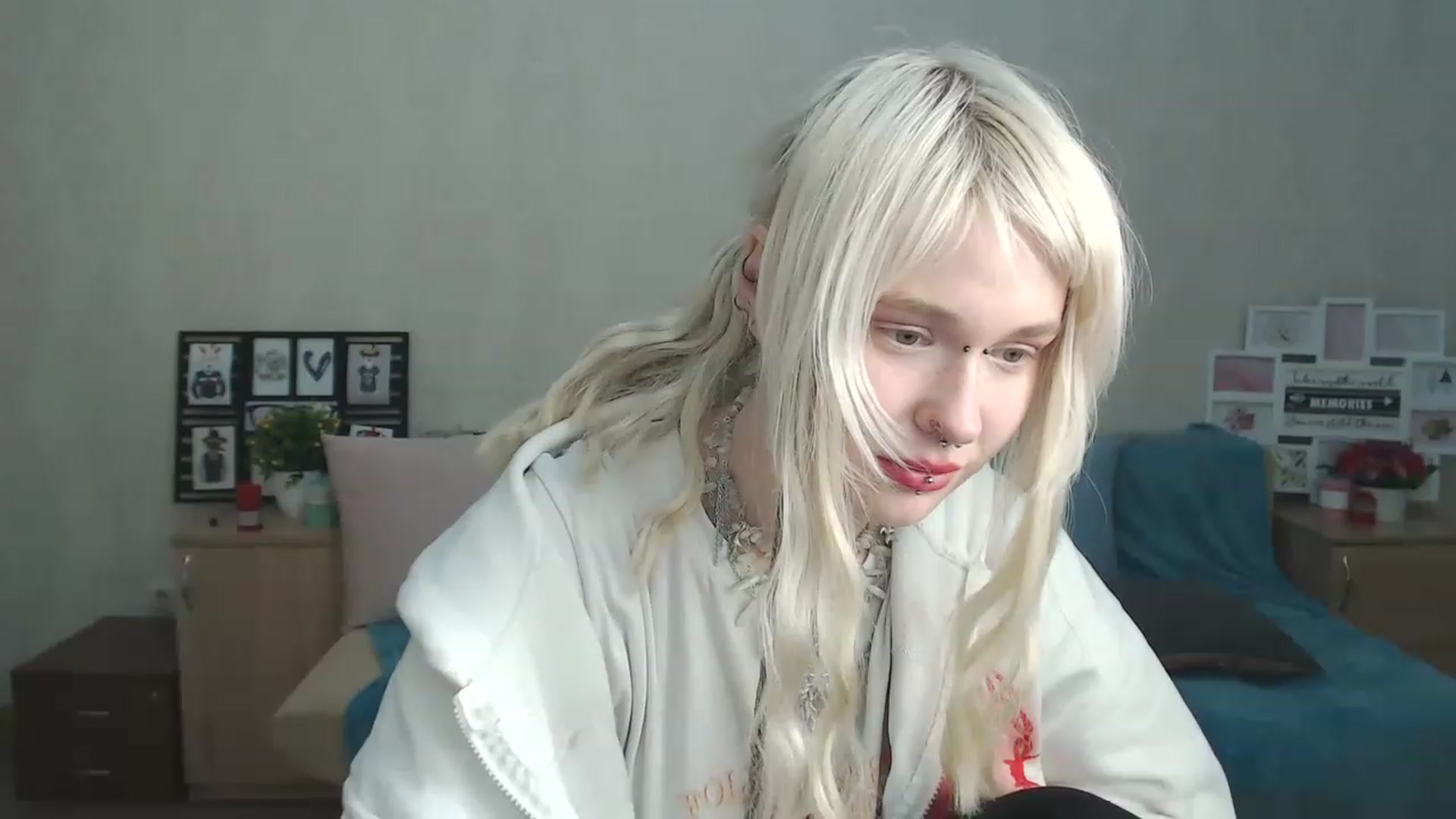 Gallery image thumbnail from Killinna's myfreecams stream on, 03/12/2023, 16:46 image 5 of 20