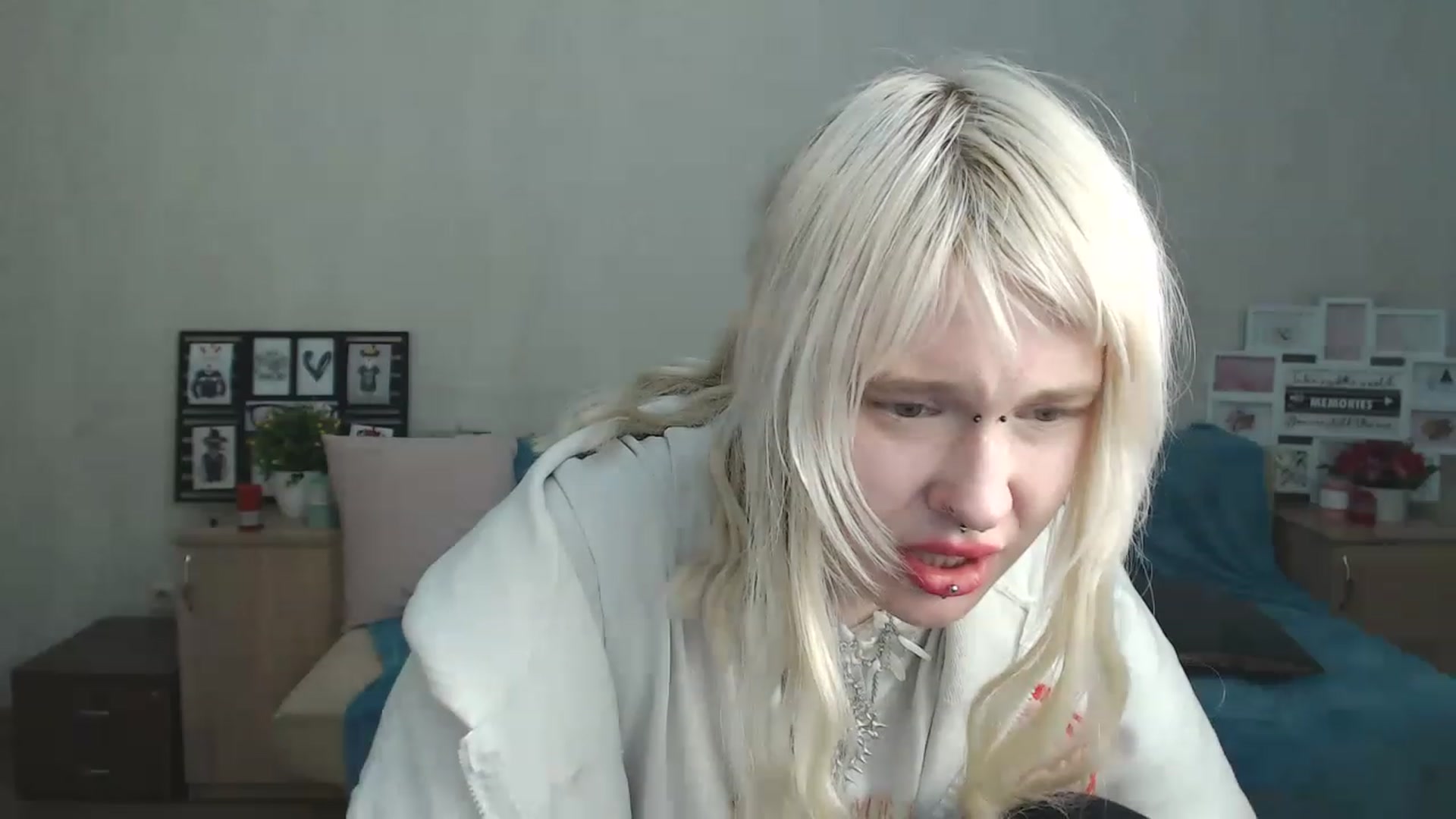 Gallery image thumbnail from Killinna's myfreecams stream on, 03/12/2023, 16:46 image 6 of 20