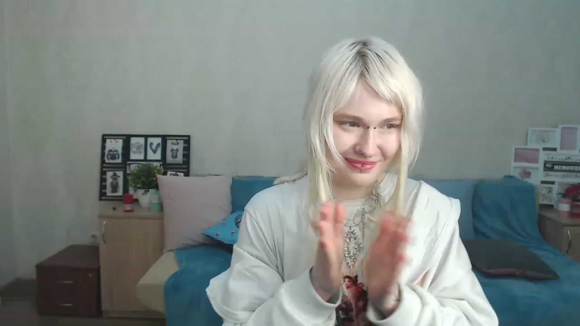 Gallery image thumbnail from Killinna's myfreecams stream on, 03/12/2023, 17:51 image 8 of 20
