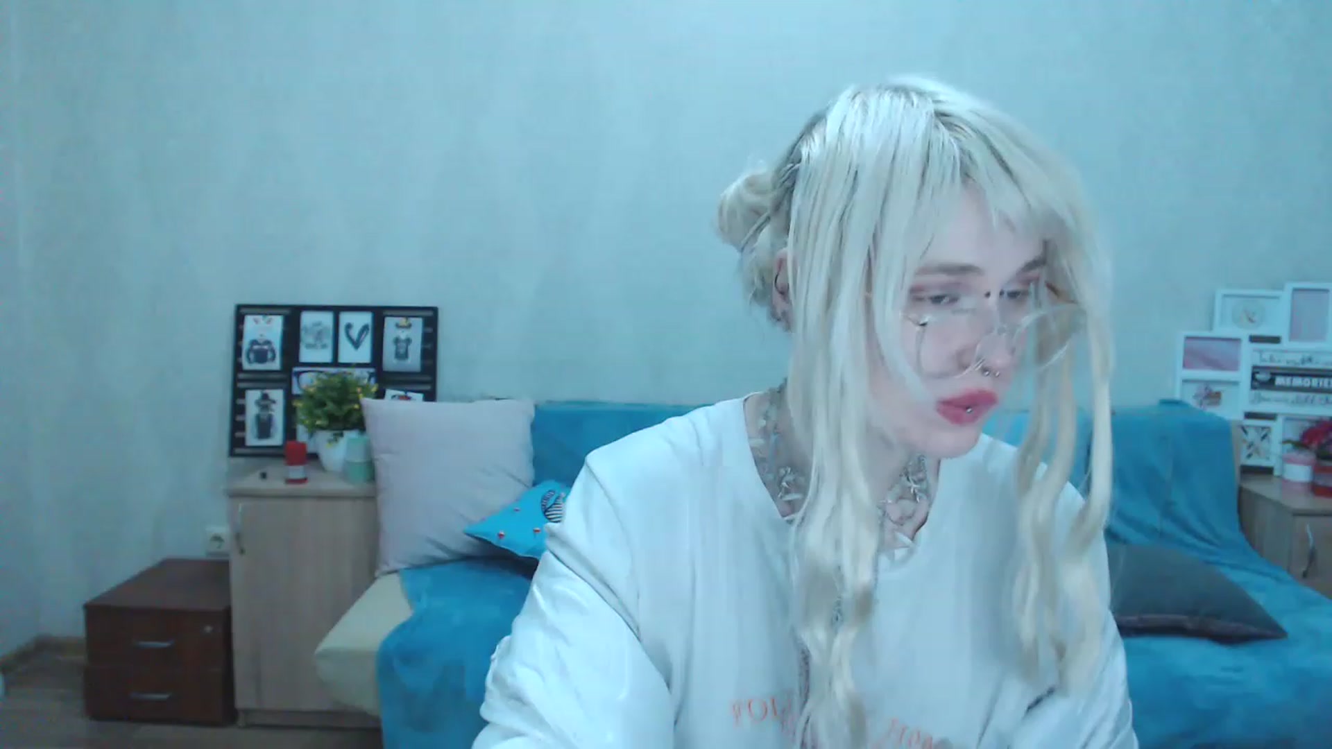 Gallery image thumbnail from Killinna's myfreecams stream on, 03/12/2023, 17:51 image 17 of 20