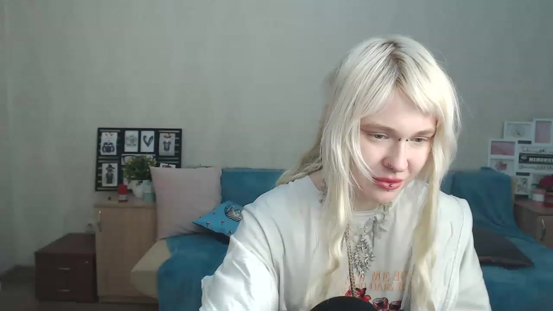 Gallery image thumbnail from Killinna's myfreecams stream on, 03/12/2023, 17:51 image 7 of 20