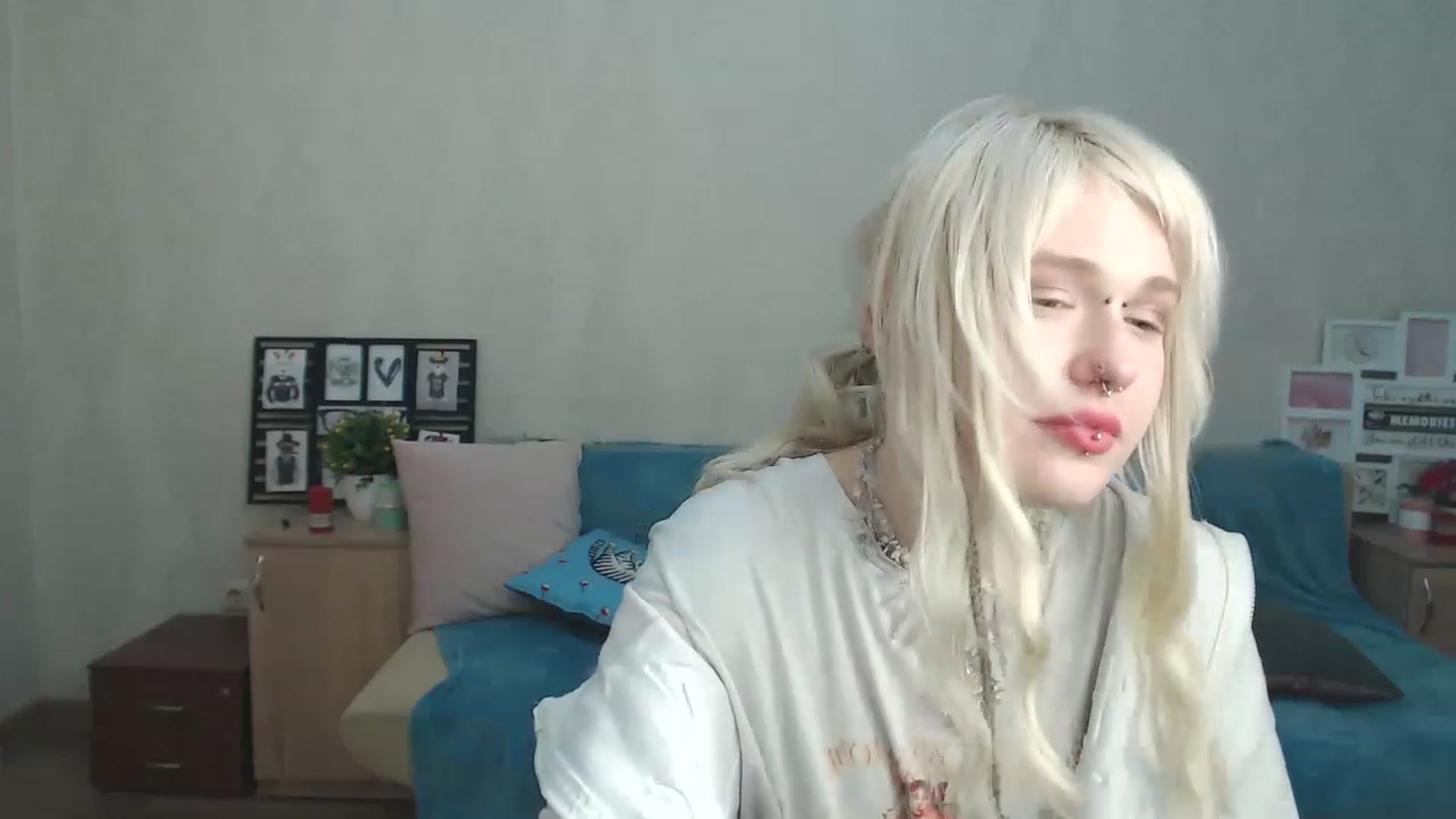 Gallery image thumbnail from Killinna's myfreecams stream on, 03/12/2023, 17:51 image 6 of 20
