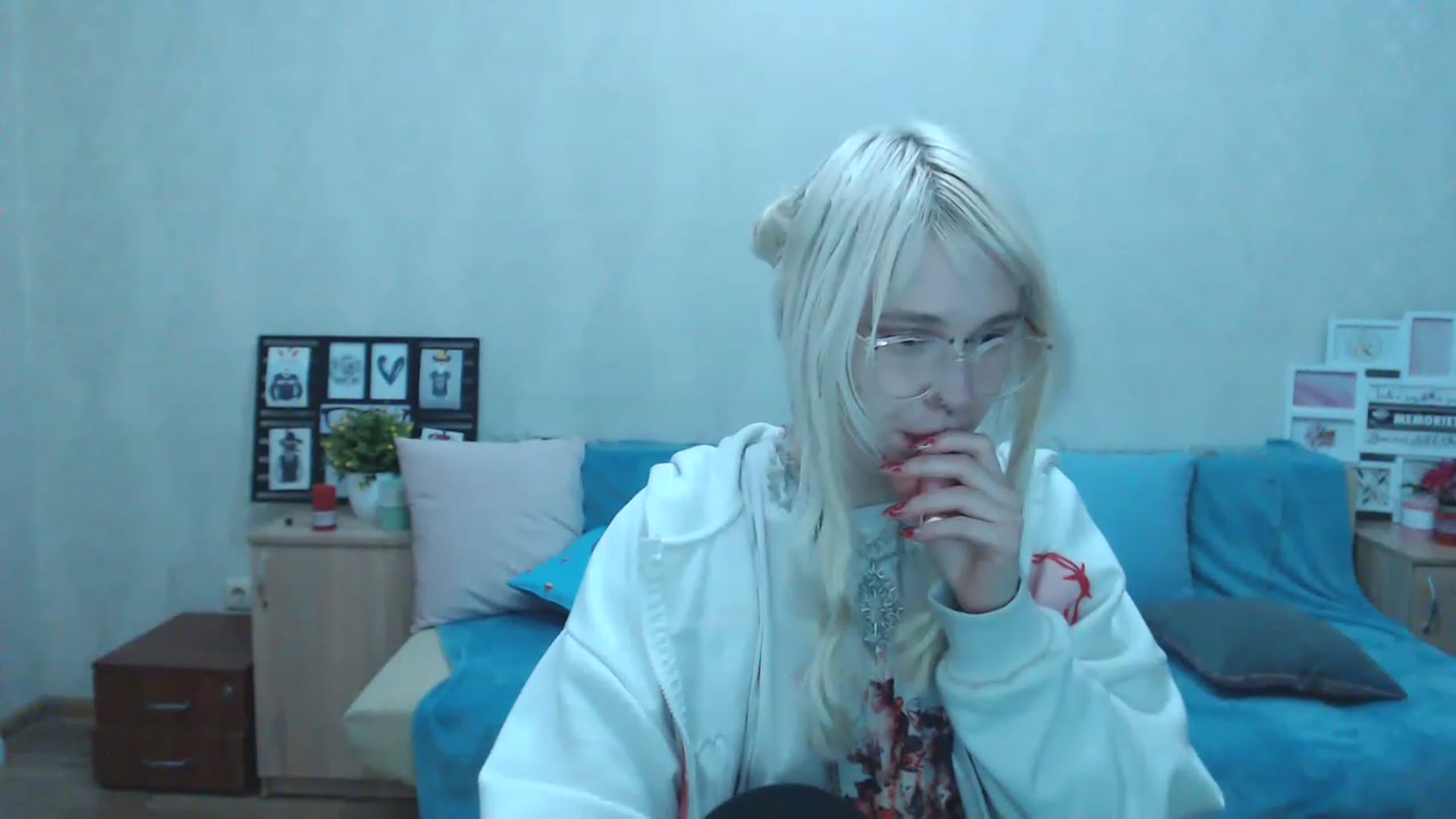Gallery image thumbnail from Killinna's myfreecams stream on, 03/12/2023, 17:51 image 18 of 20